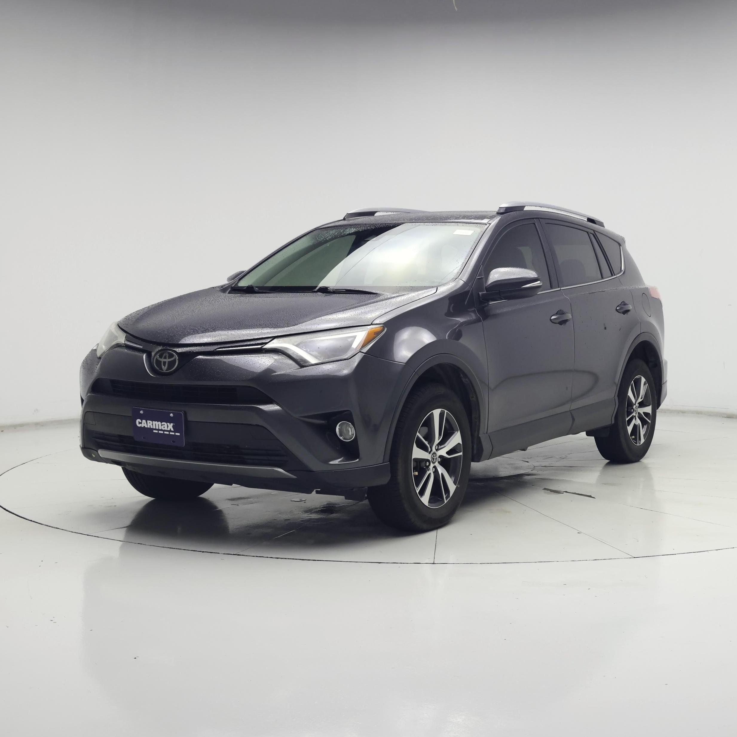Thumbnail: 2018 Toyota RAV4 - 4