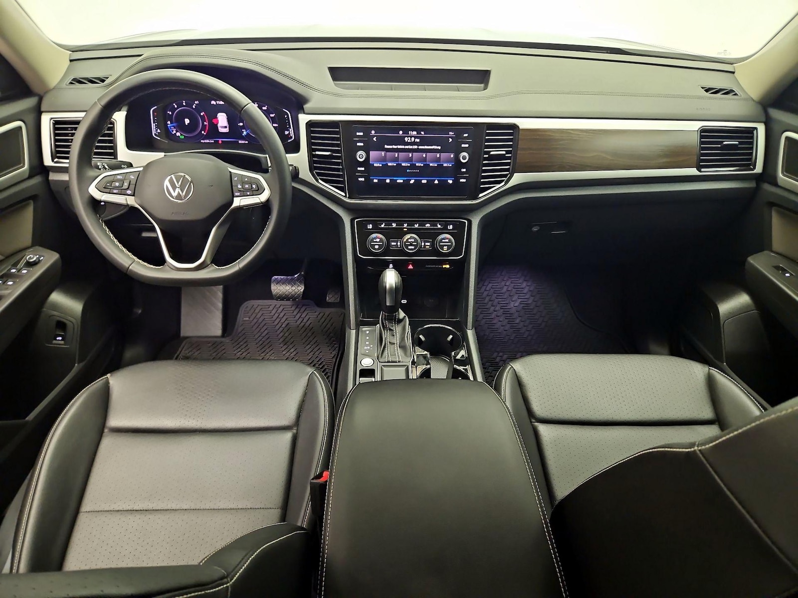 2019 Volkswagen Atlas SE w/Tech - Photo 10