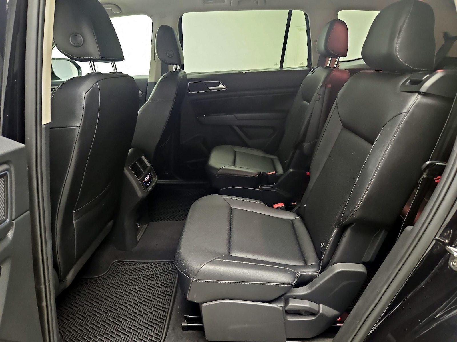 2019 Volkswagen Atlas SE w/Tech - Photo 18