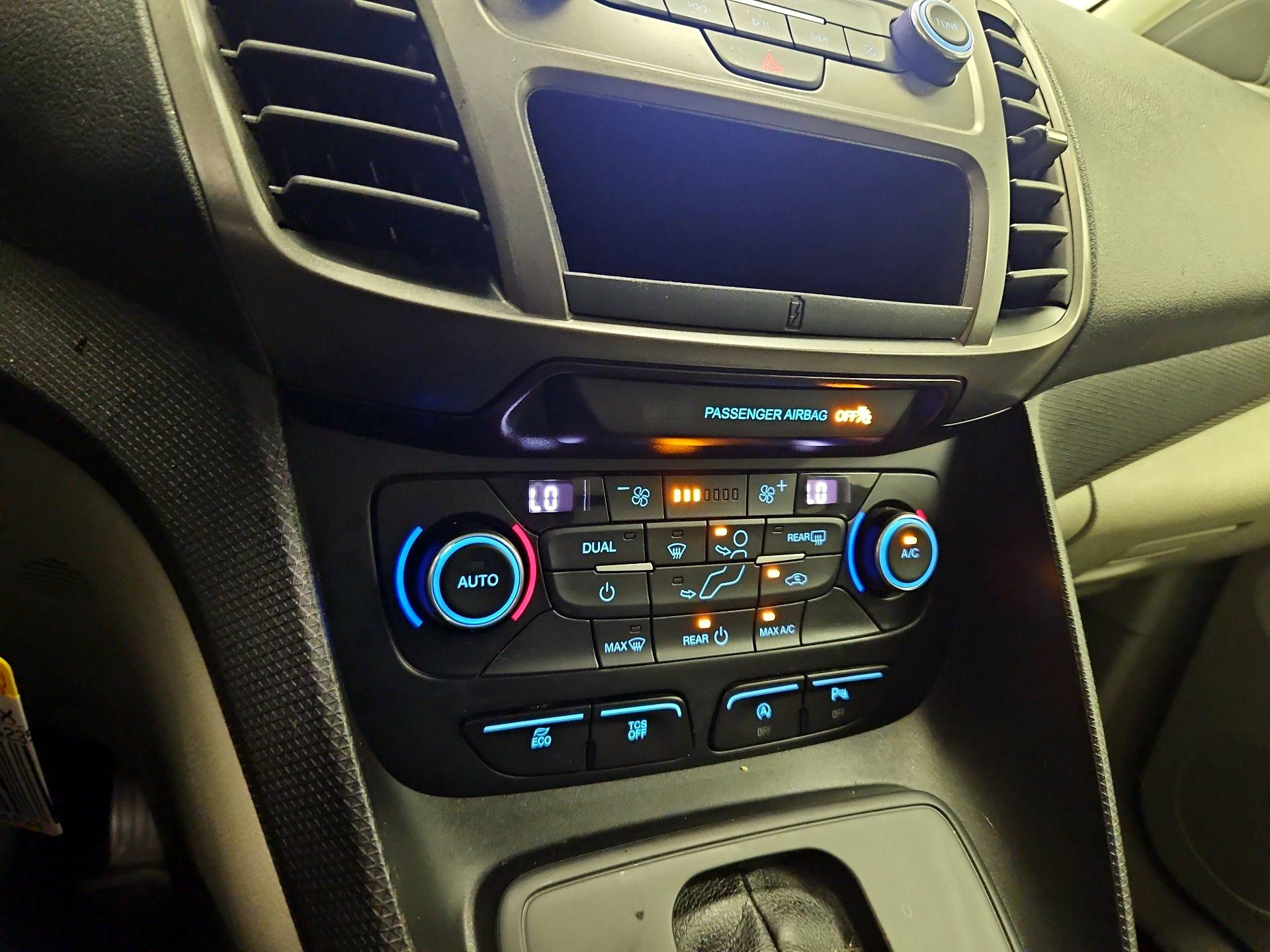 Thumbnail: 2019 Ford Transit Series - 16