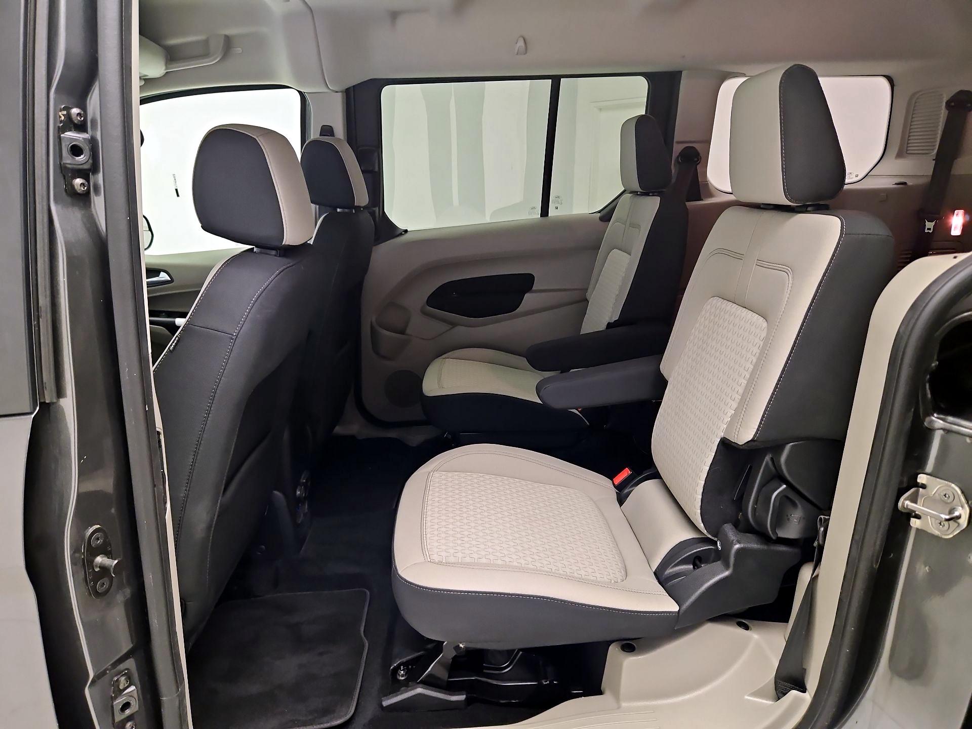 Thumbnail: 2019 Ford Transit Series - 18