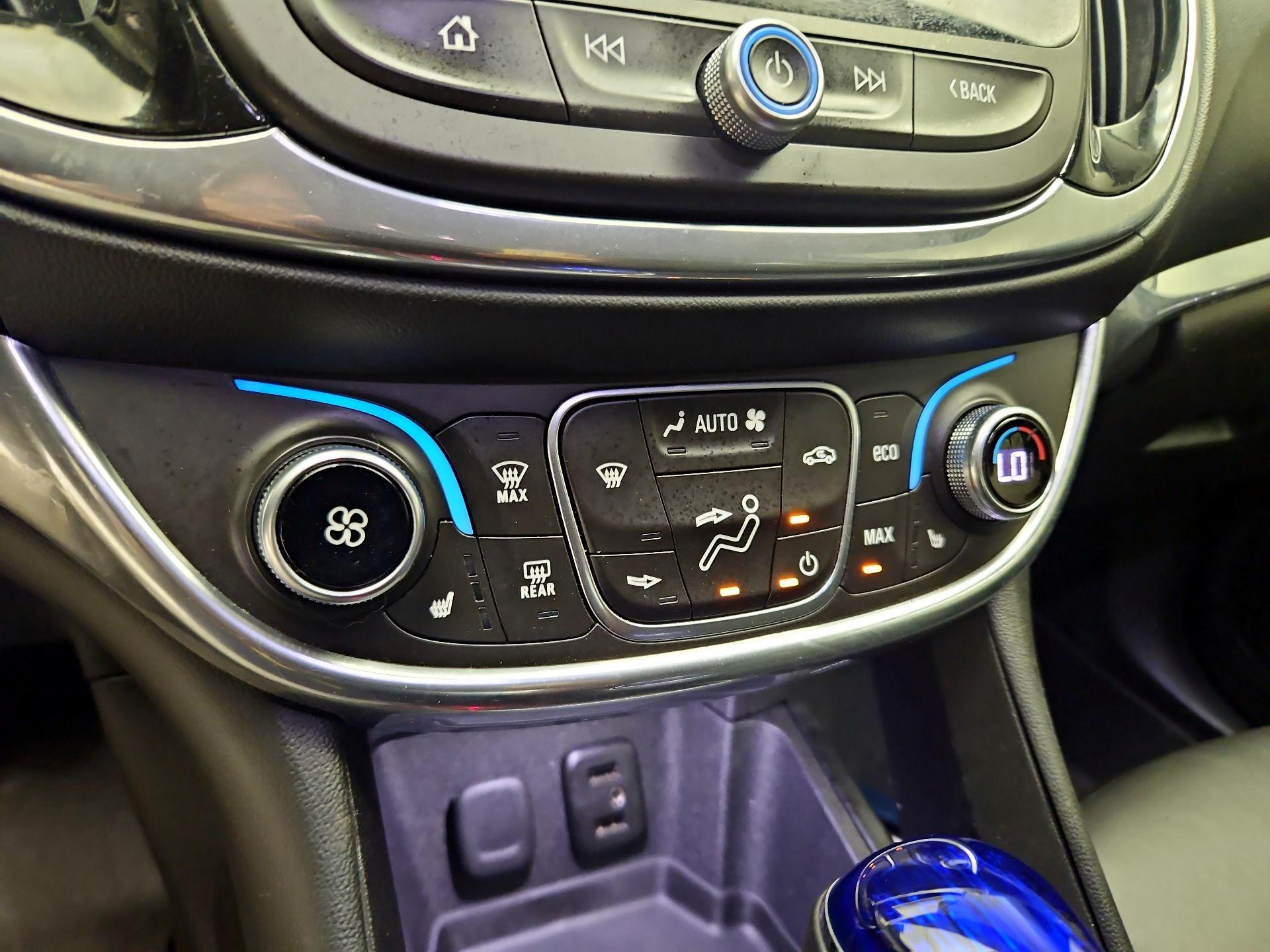 Thumbnail: 2017 Chevrolet Volt - 16