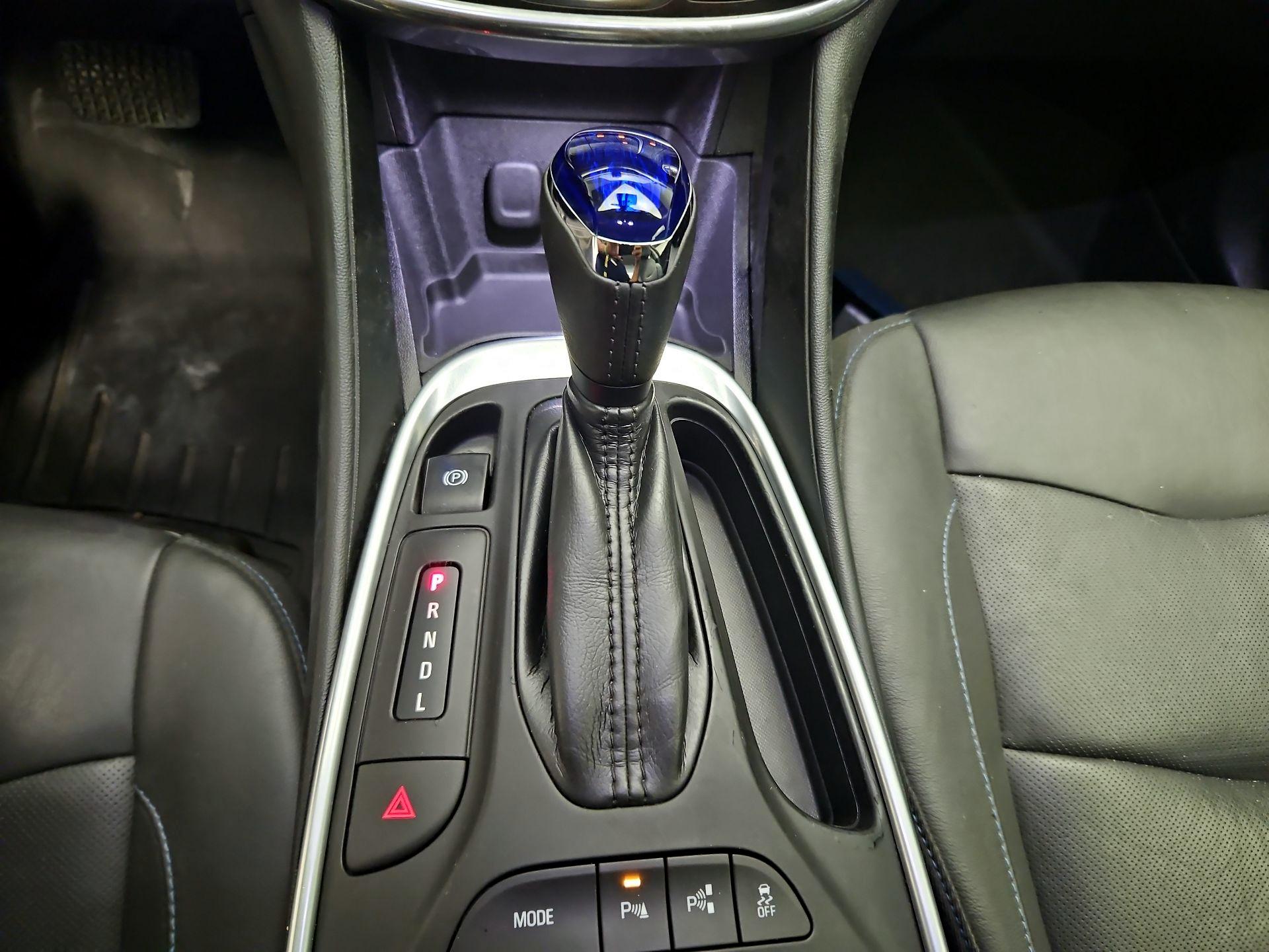 Thumbnail: 2017 Chevrolet Volt - 17