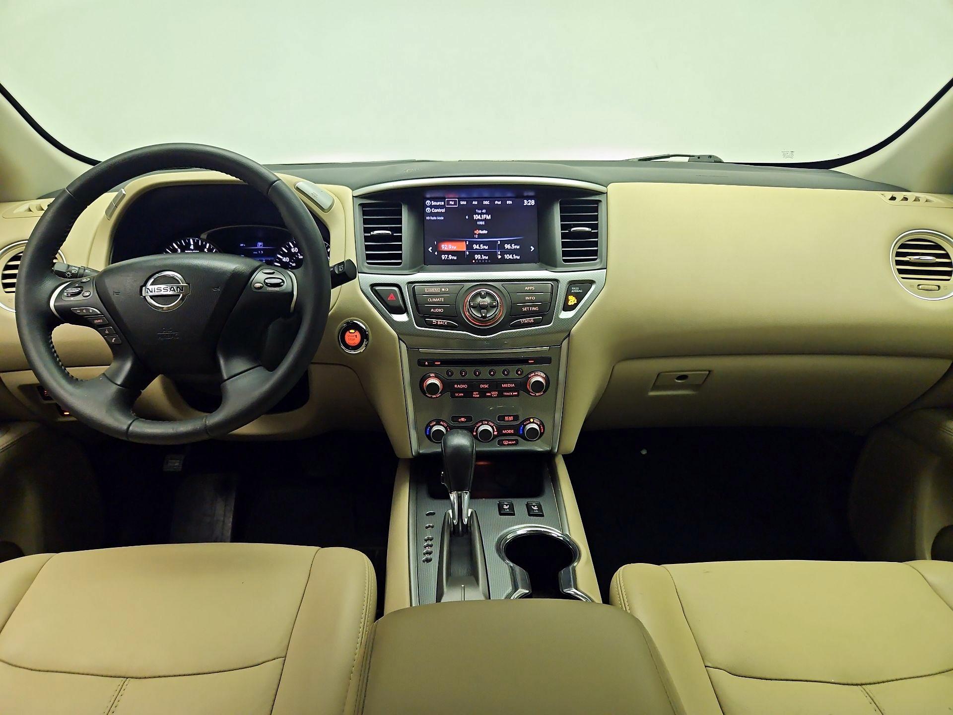 Thumbnail: 2017 Nissan Pathfinder - 9