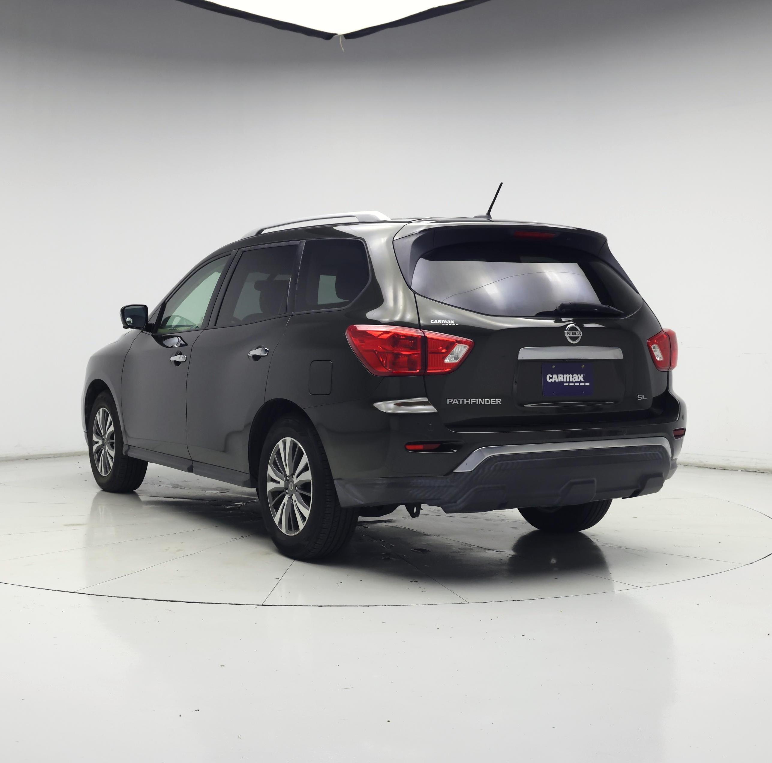 Thumbnail: 2017 Nissan Pathfinder - 2