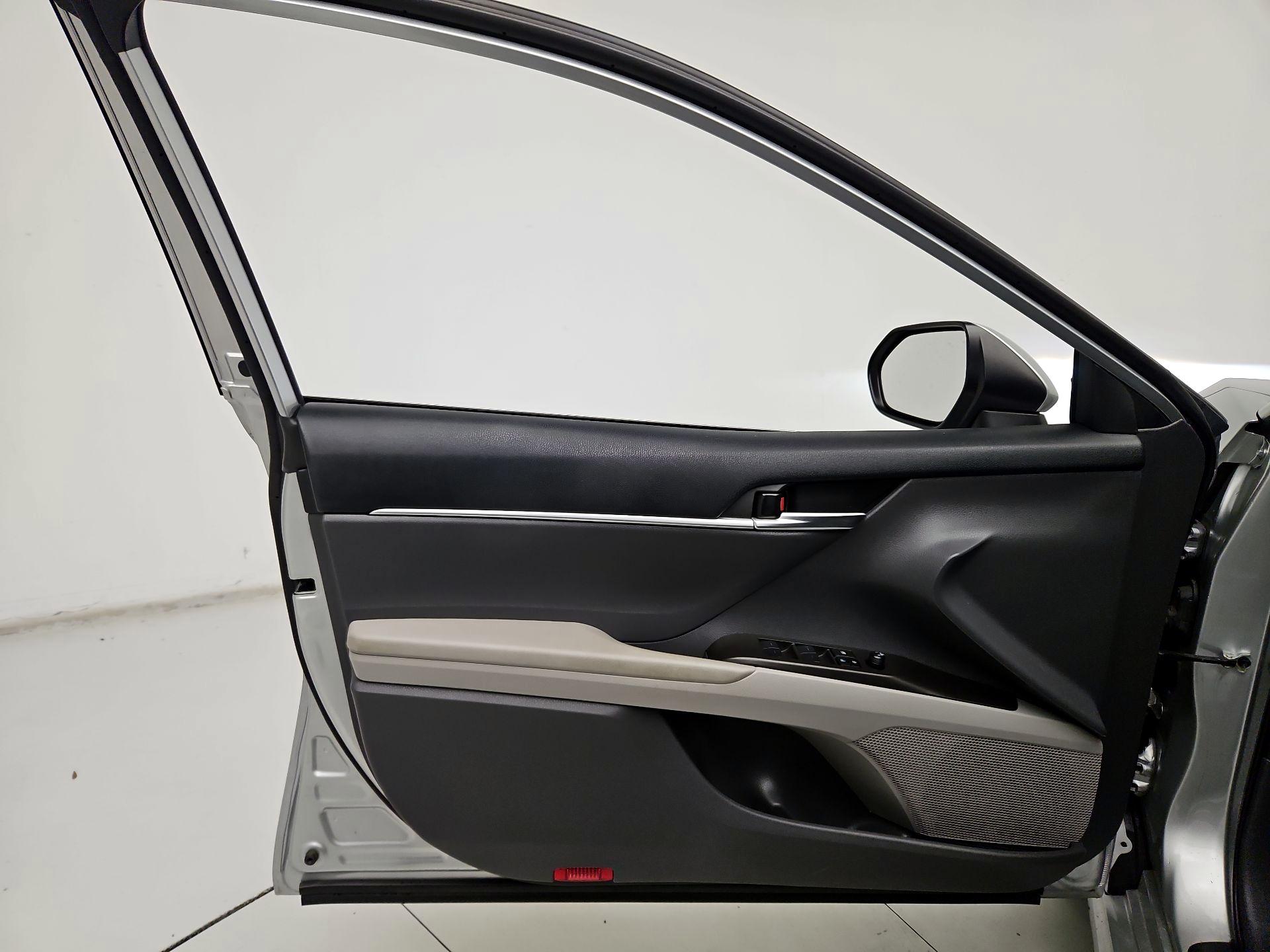 Thumbnail: 2023 Toyota Camry - 12