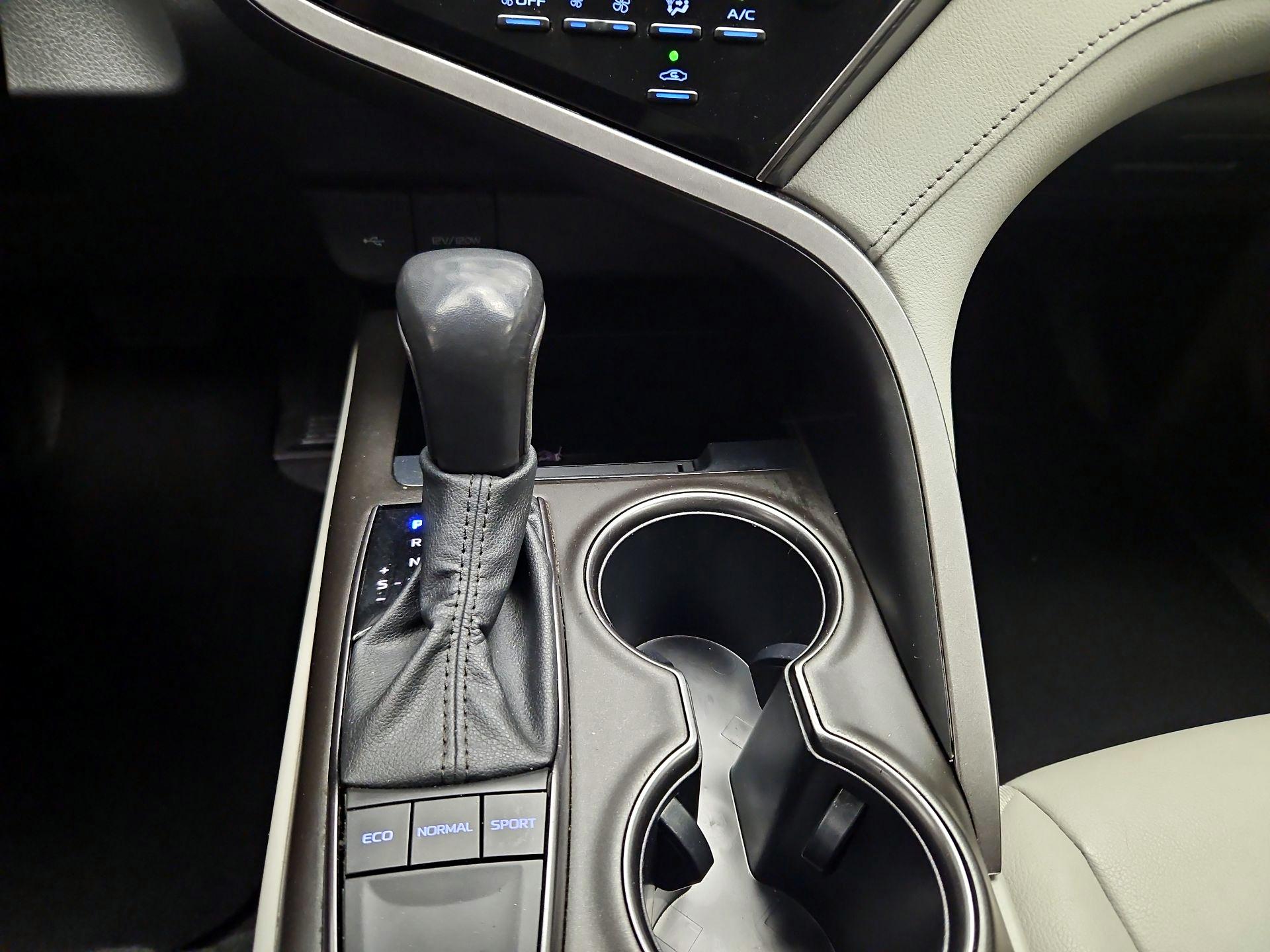 Thumbnail: 2023 Toyota Camry - 16