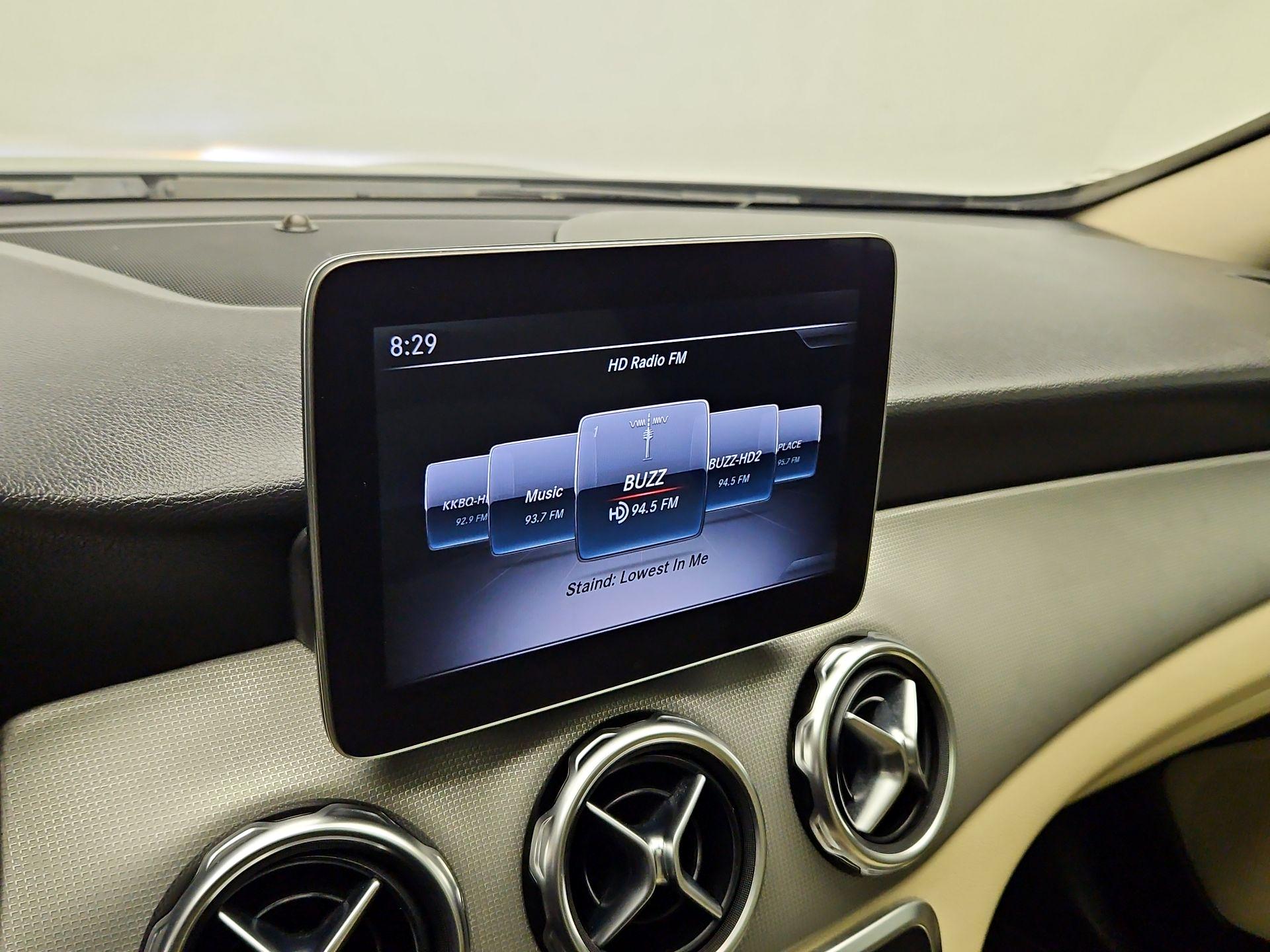Thumbnail: 2018 Mercedes-Benz GLA - 15