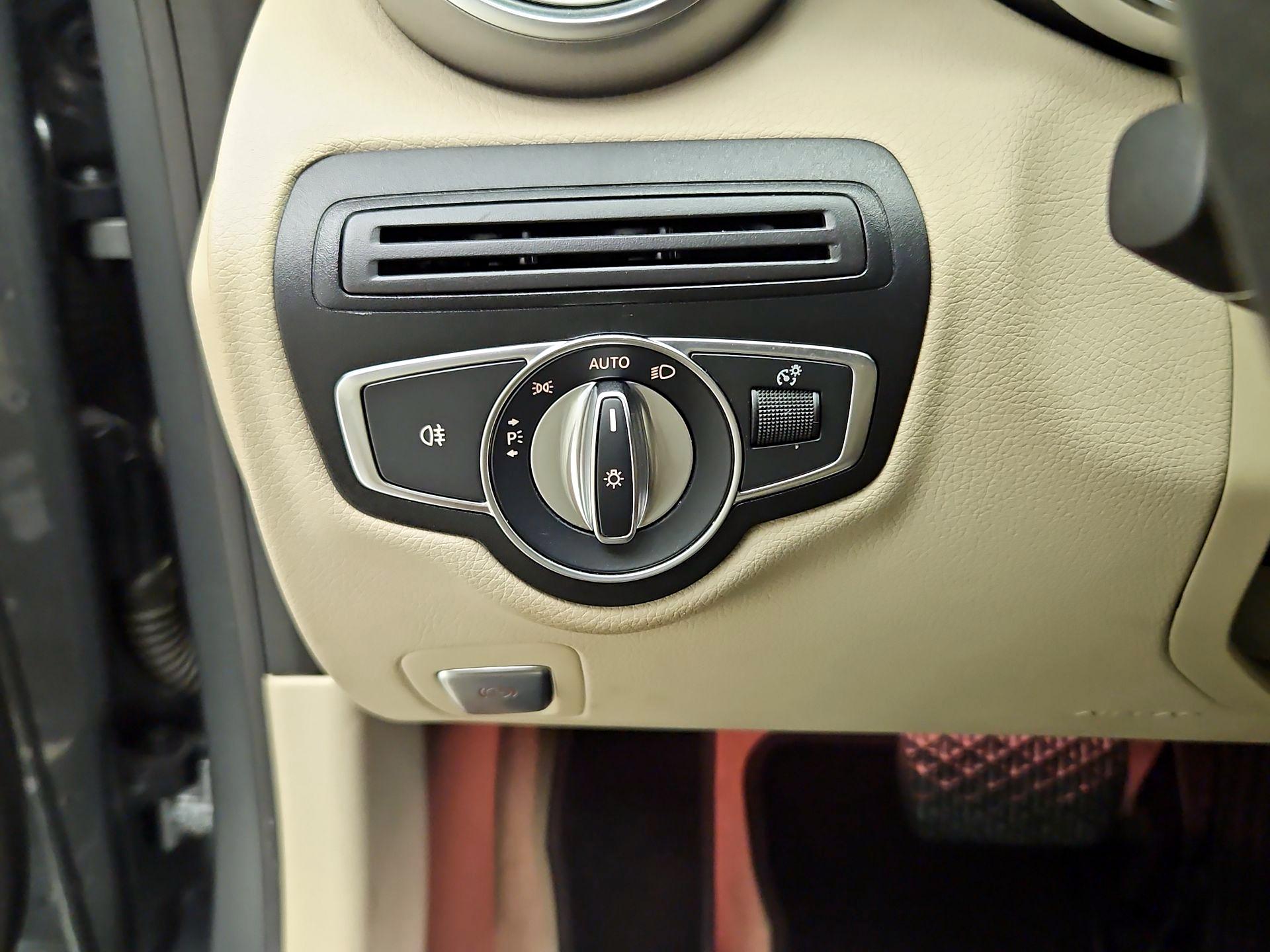 Thumbnail: 2017 Mercedes-Benz C-Class - 13