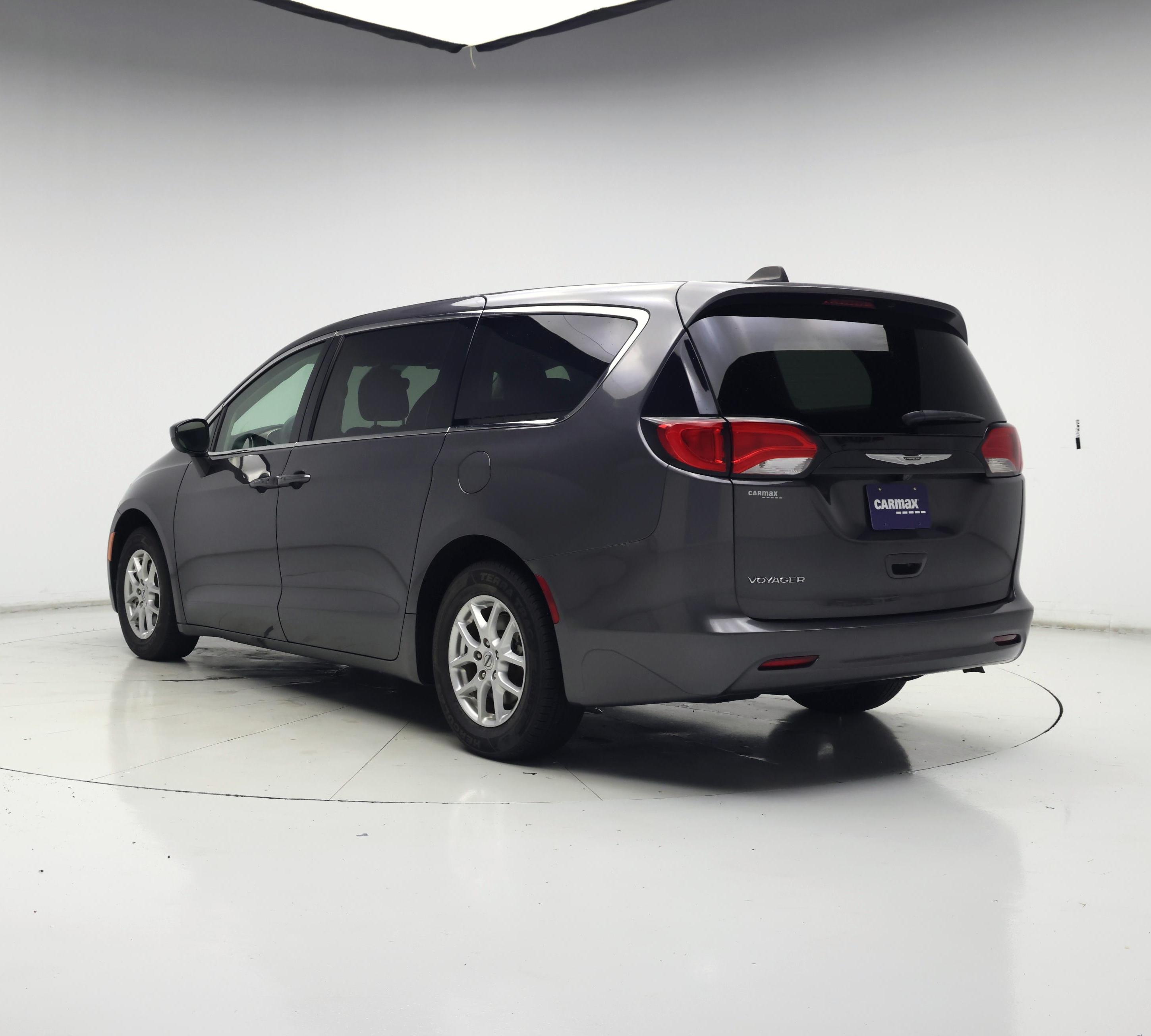 Thumbnail: 2023 Chrysler Voyager - 2