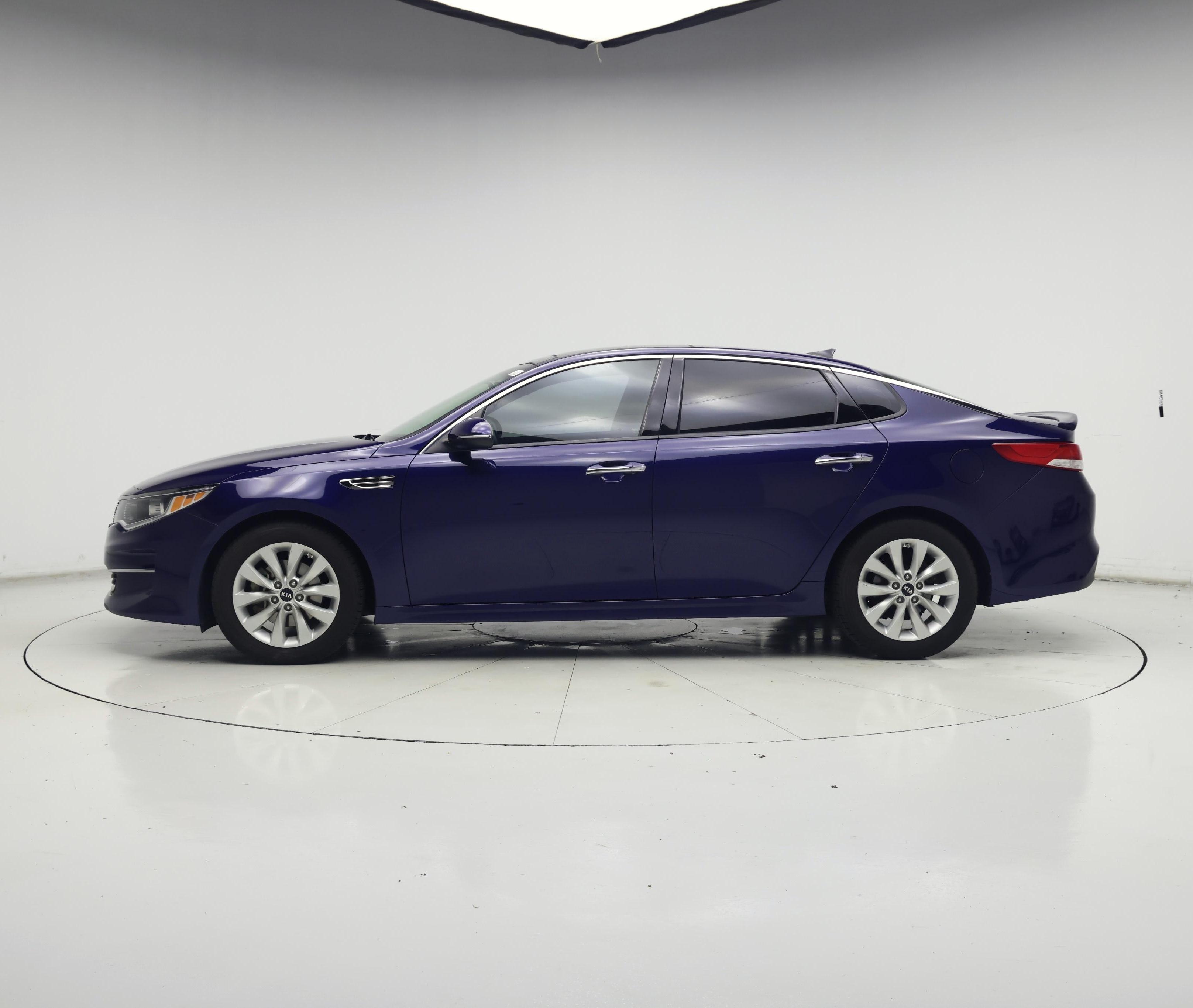 Thumbnail: 2018 Kia Optima - 3