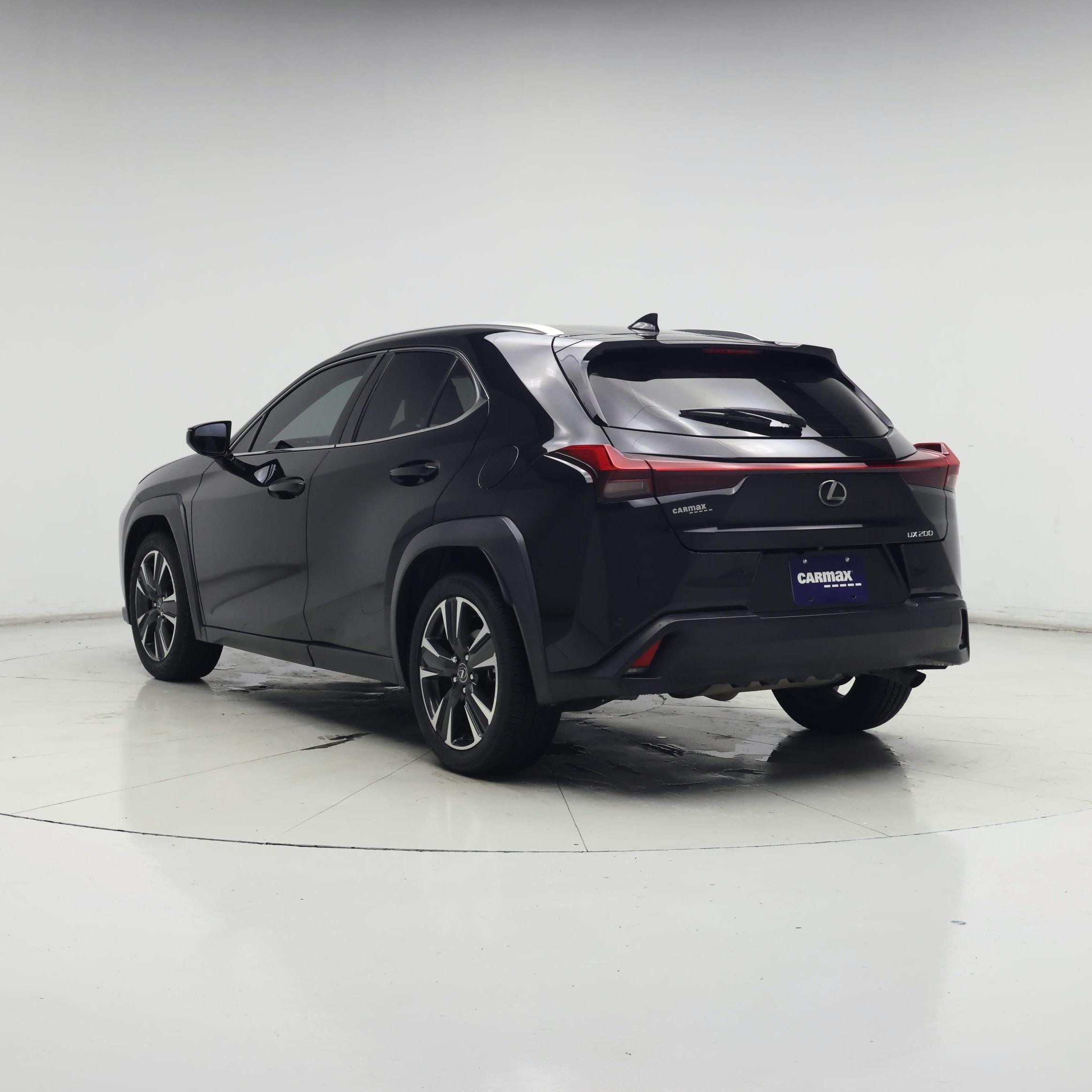 Thumbnail: 2019 Lexus UX - 2