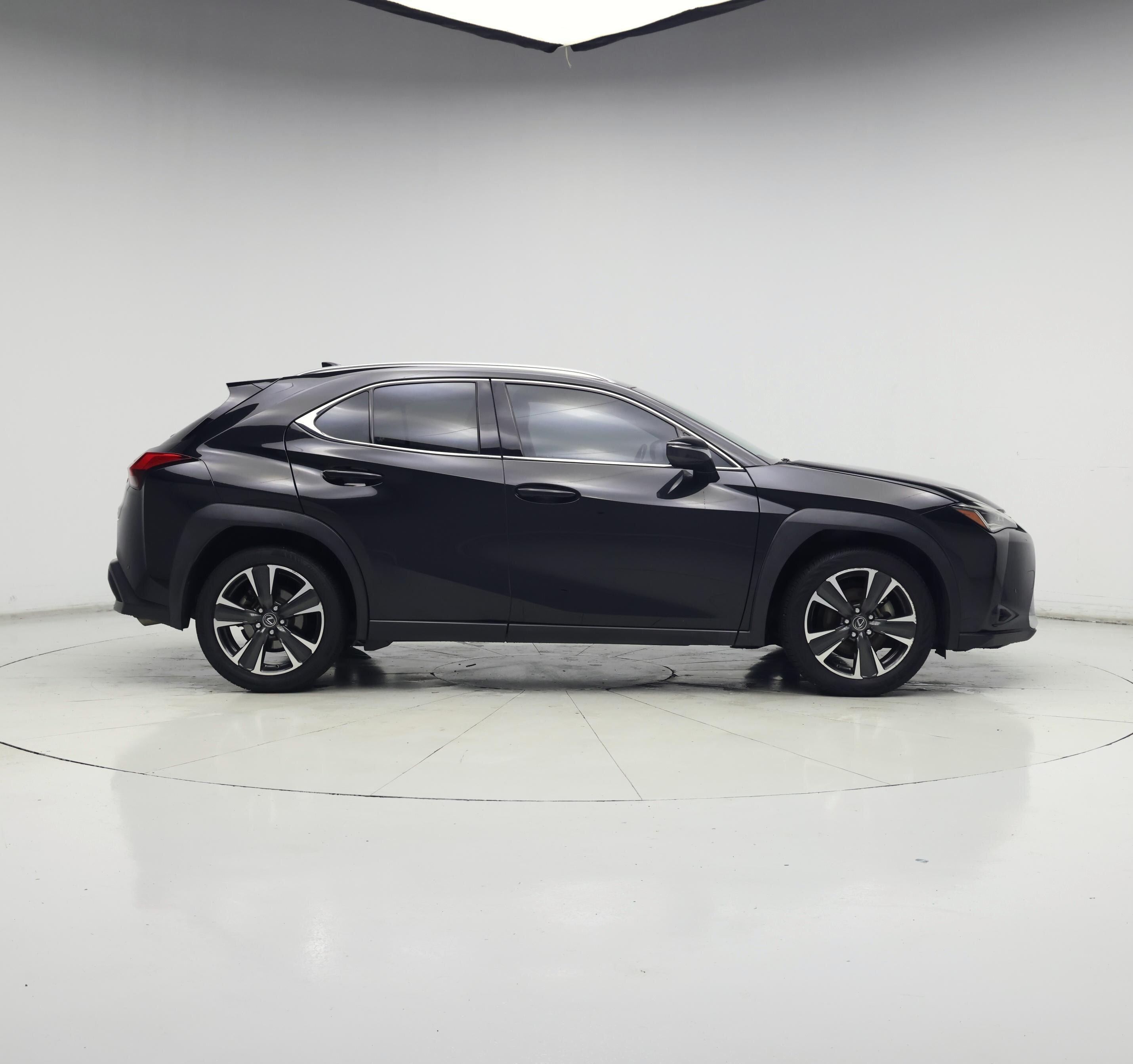 Thumbnail: 2019 Lexus UX - 7
