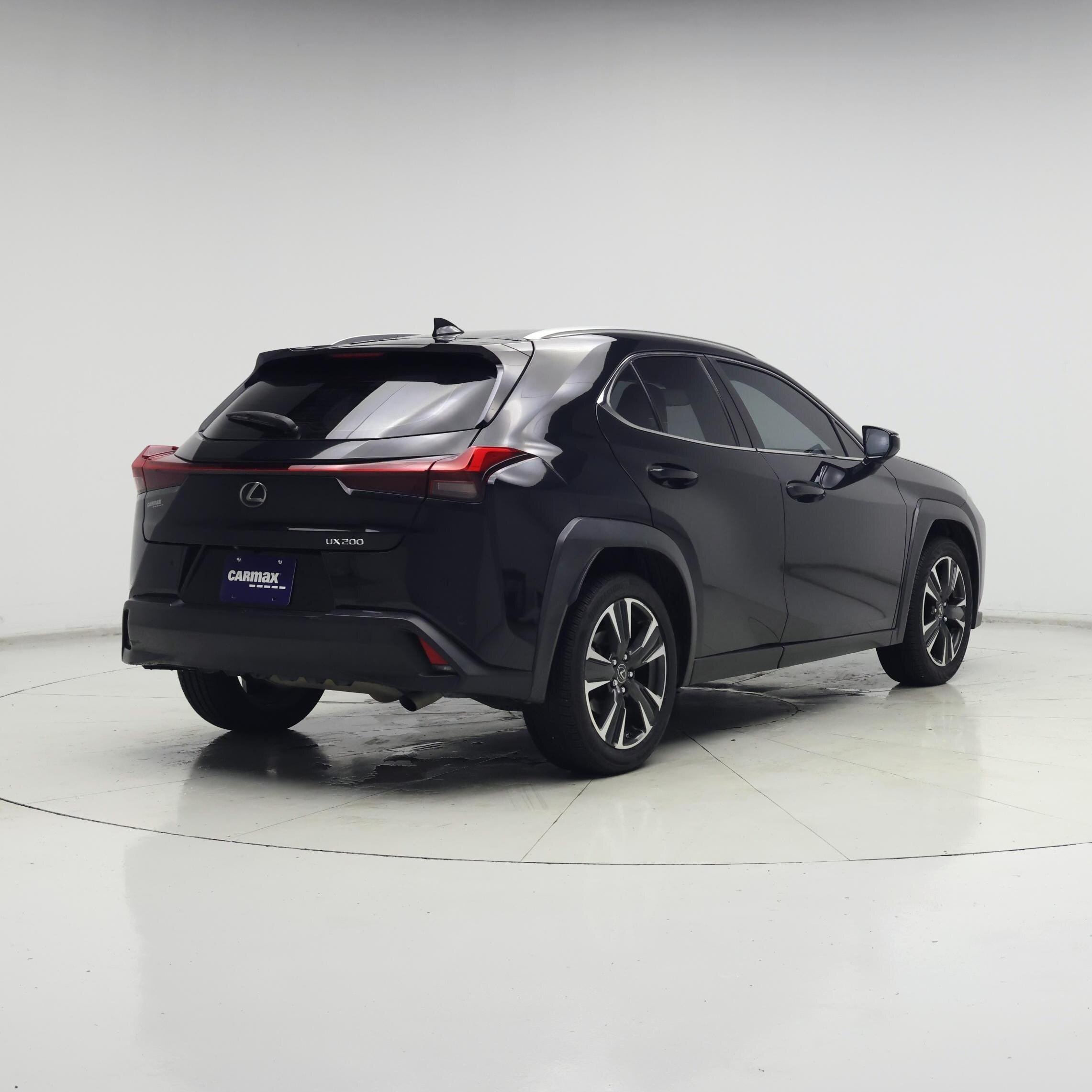 Thumbnail: 2019 Lexus UX - 8