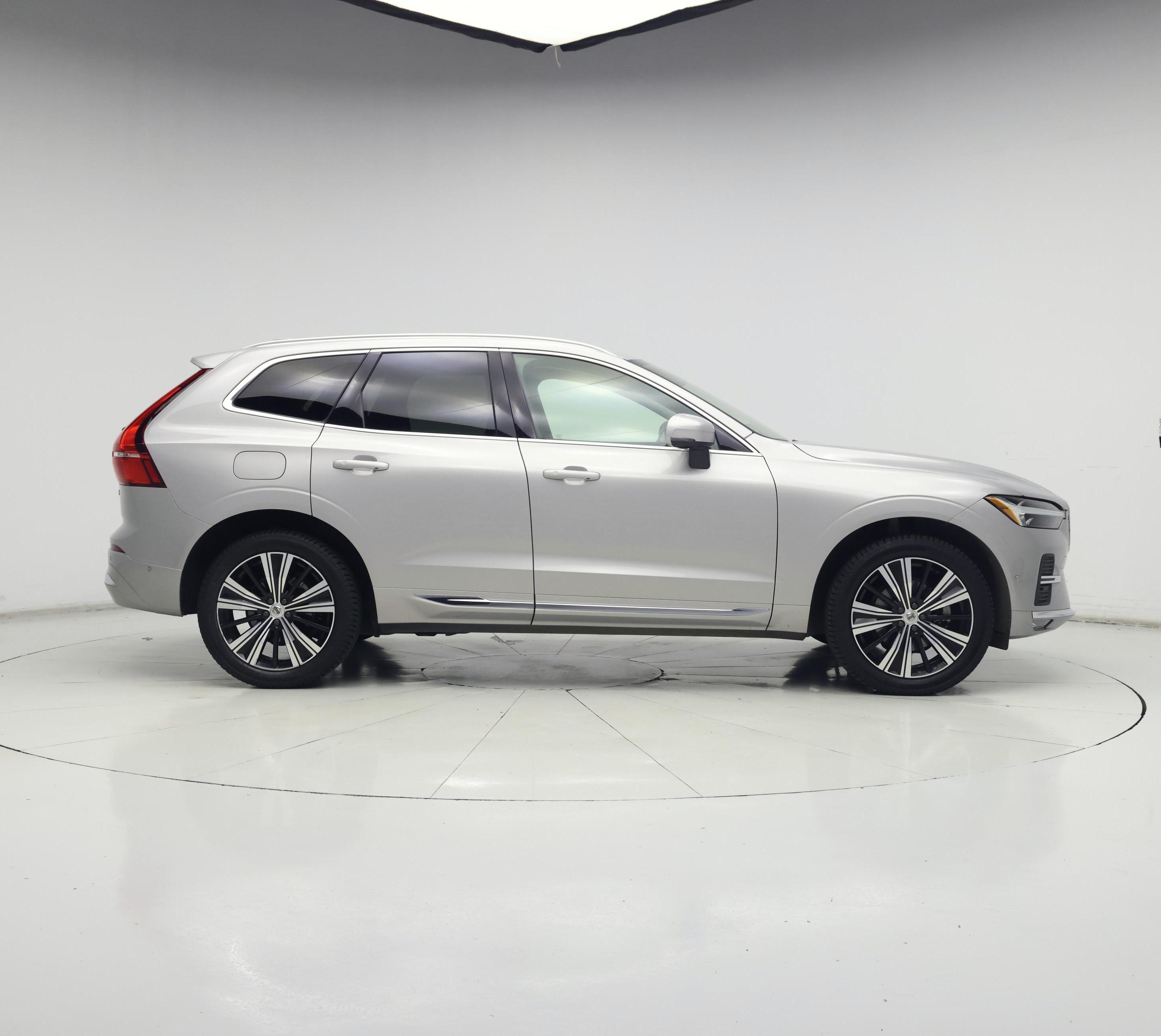 Thumbnail: 2022 Volvo XC60 - 7
