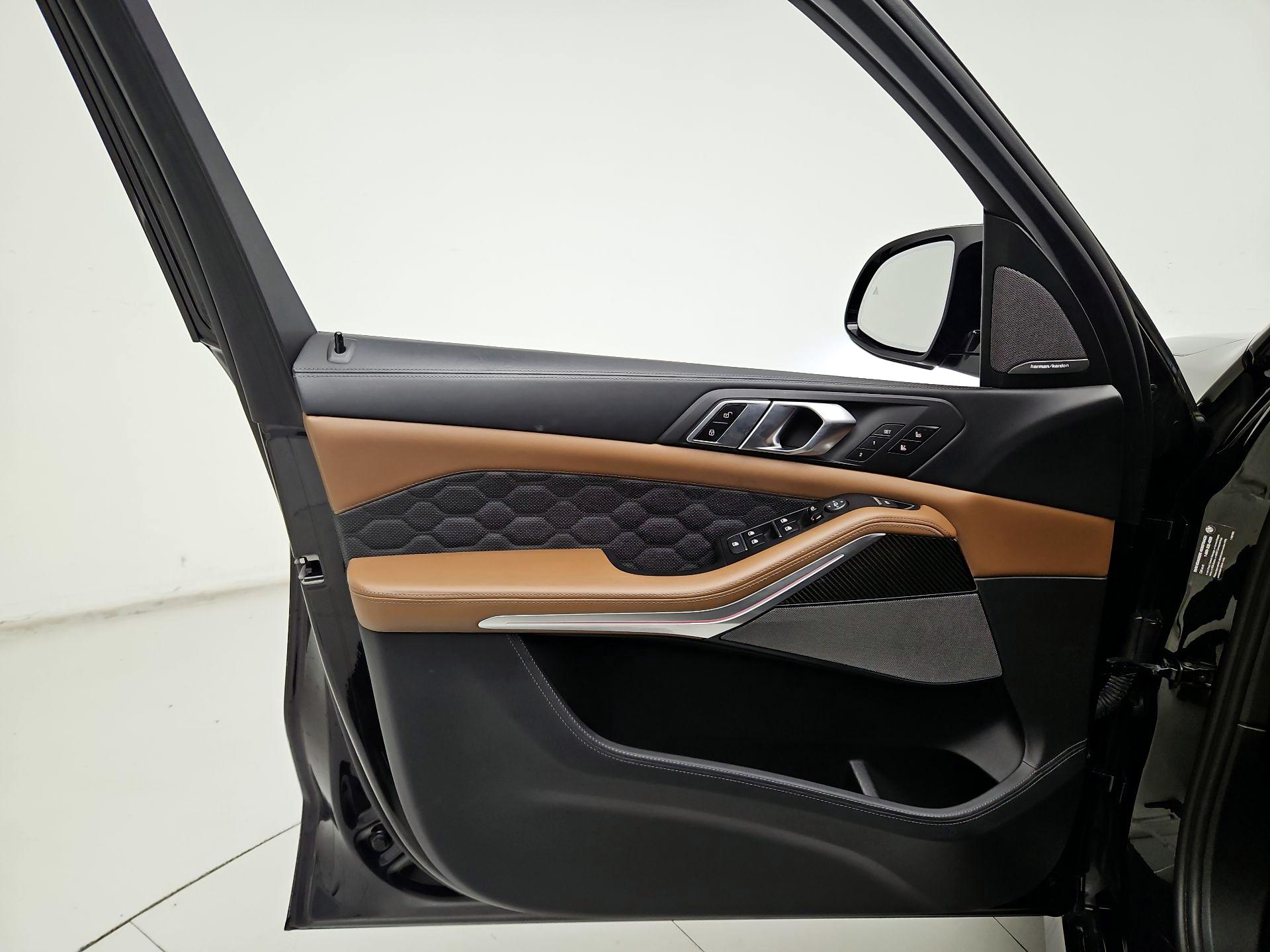 Thumbnail: 2022 BMW X5 - 12