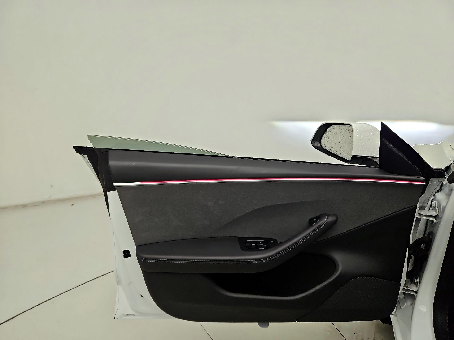 Thumbnail: 2025 Tesla Model 3 - 12