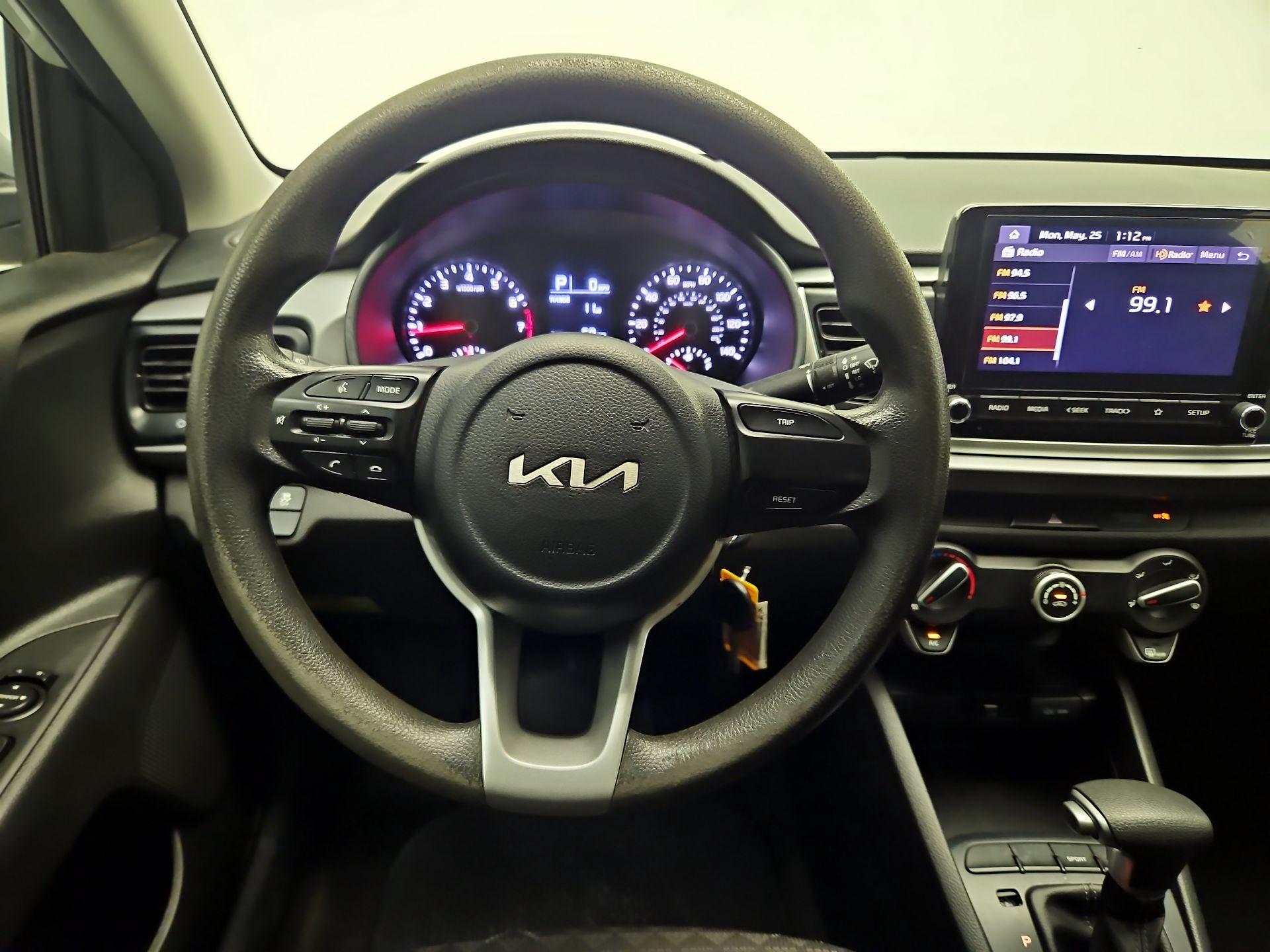 Thumbnail: 2023 Kia Rio - 10