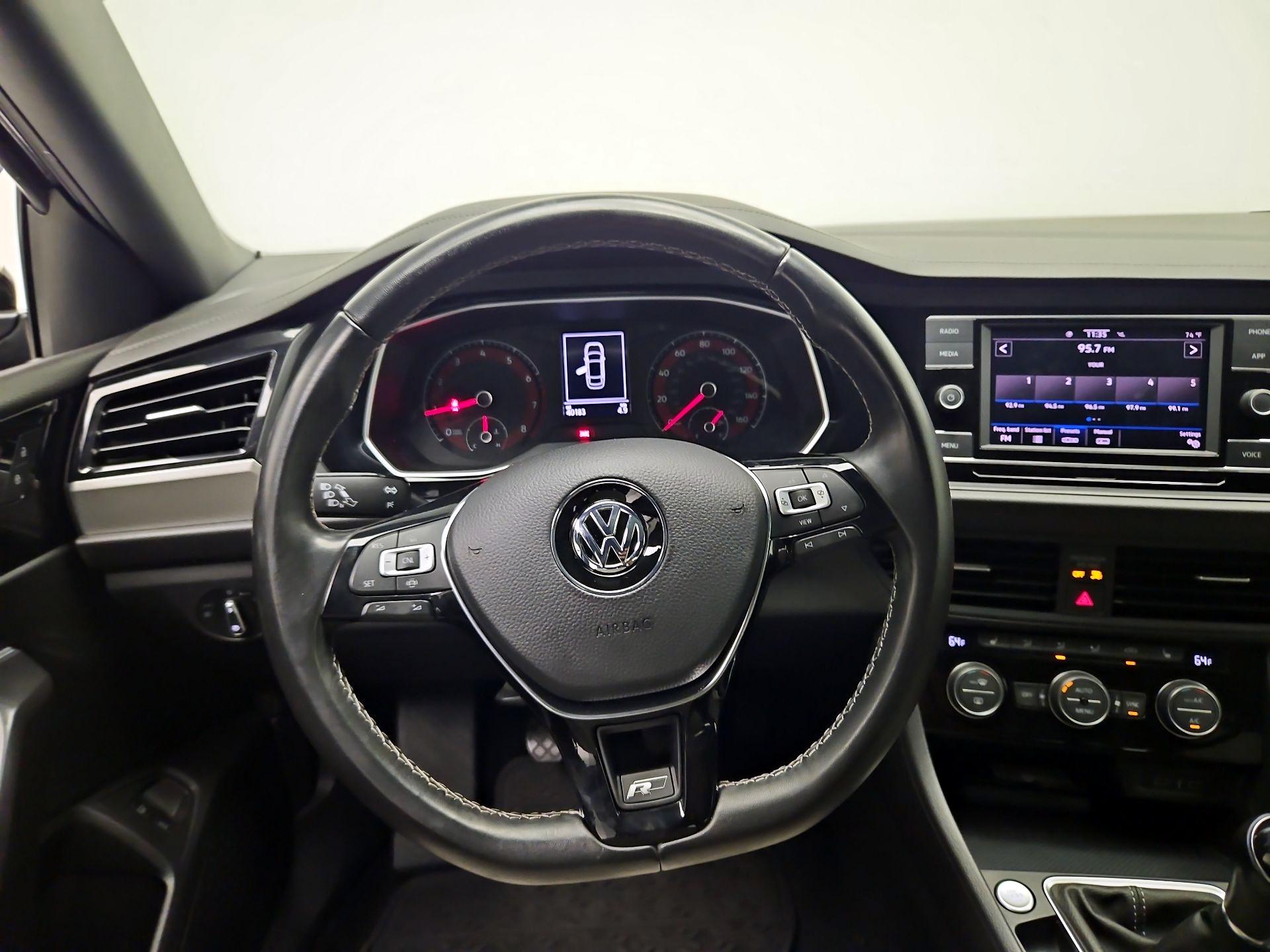 Thumbnail: 2021 Volkswagen Jetta - 10