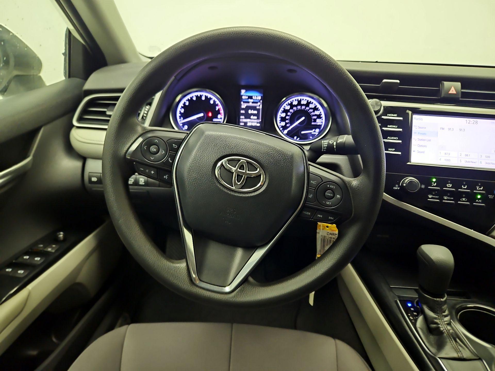 Thumbnail: 2019 Toyota Camry - 10