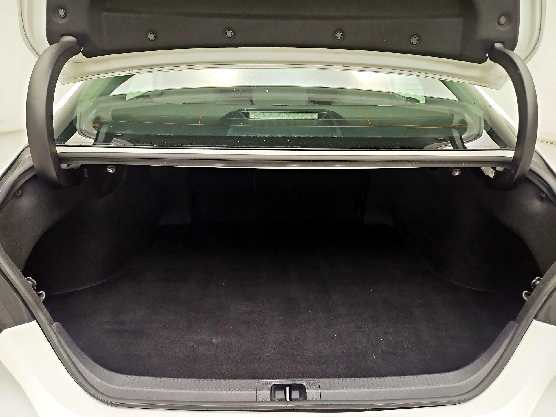 Thumbnail: 2019 Toyota Camry - 20