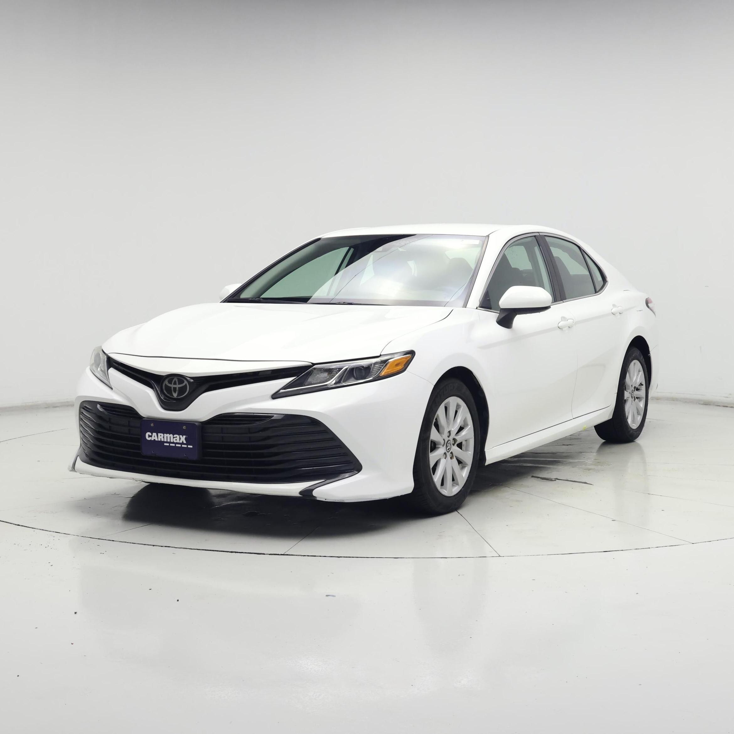 Thumbnail: 2019 Toyota Camry - 4