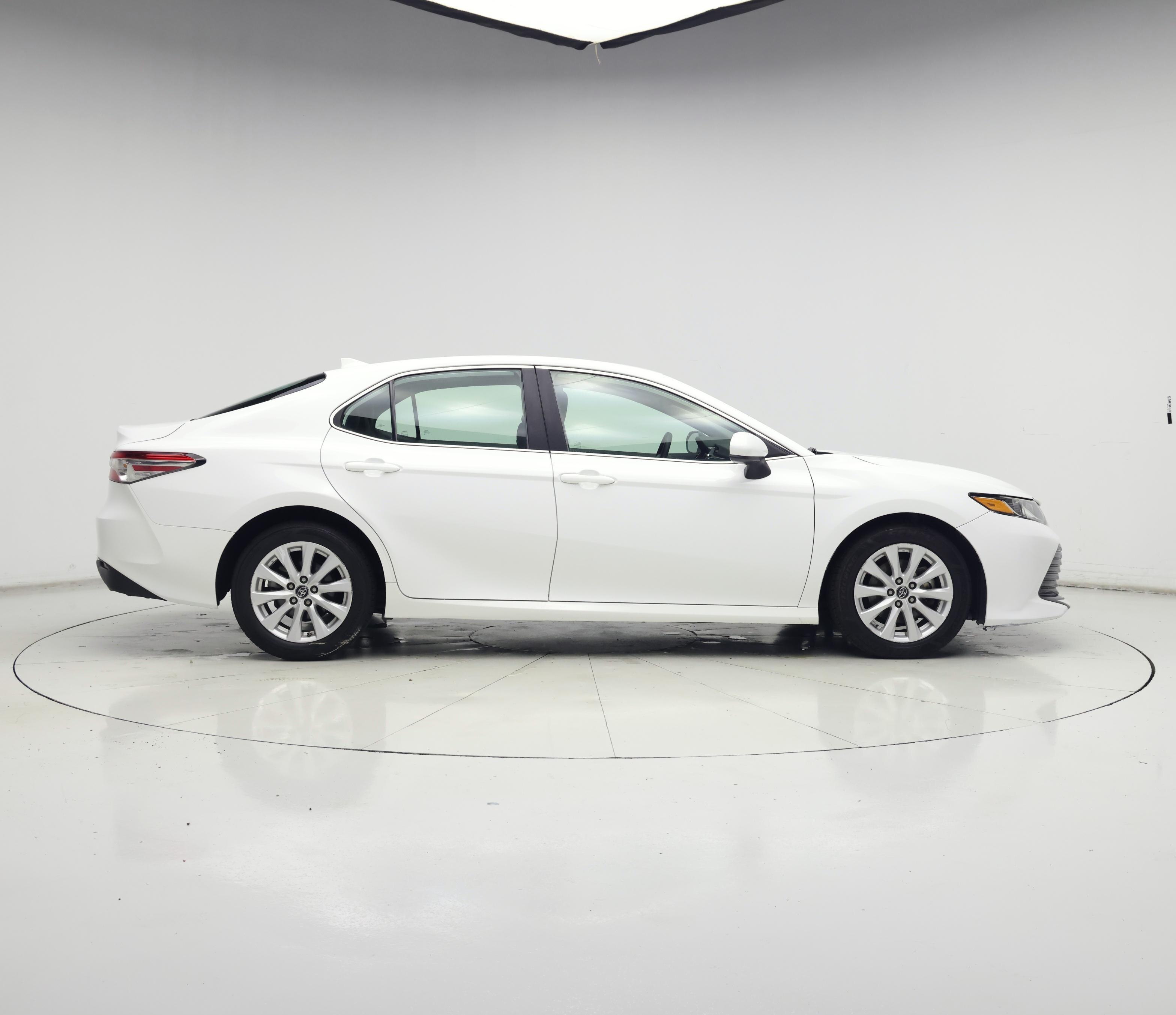 Thumbnail: 2019 Toyota Camry - 7