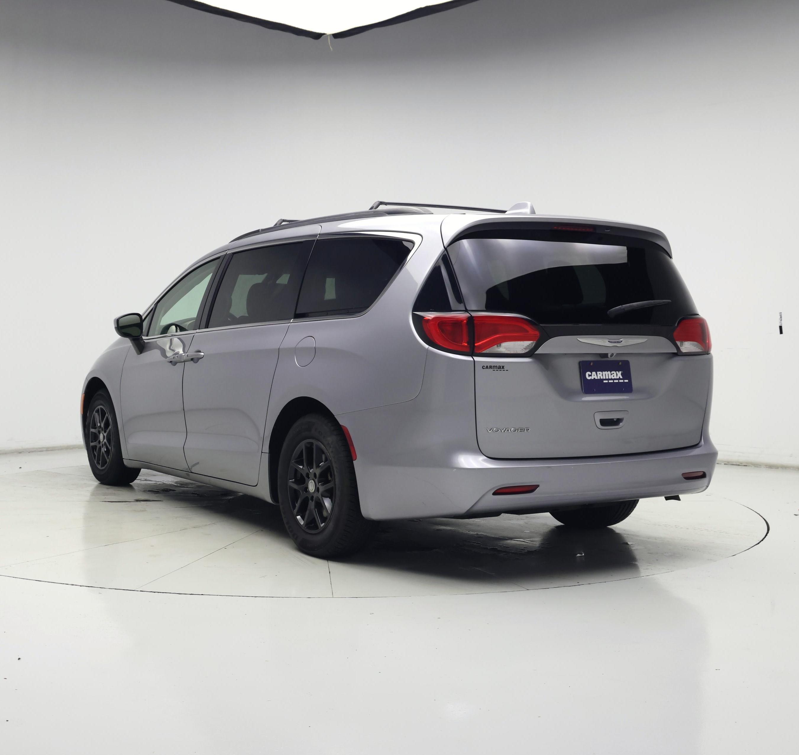 Thumbnail: 2020 Chrysler Voyager - 2