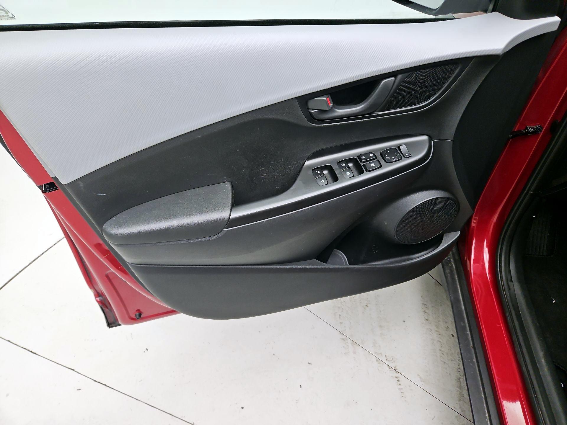 Thumbnail: 2019 Hyundai Kona - 12