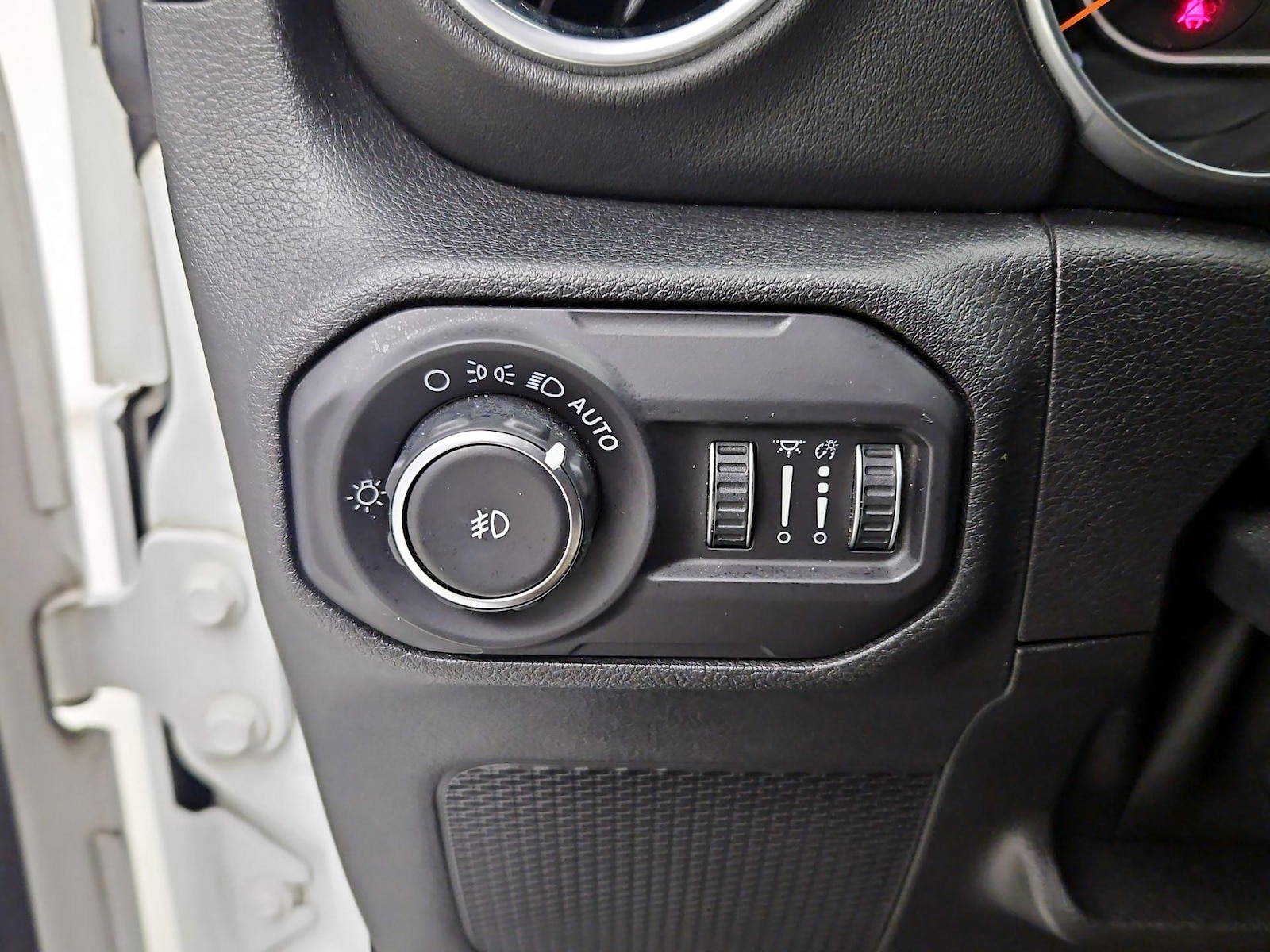2018 Jeep All-New Wrangler Unlimited Sahara - Photo 14