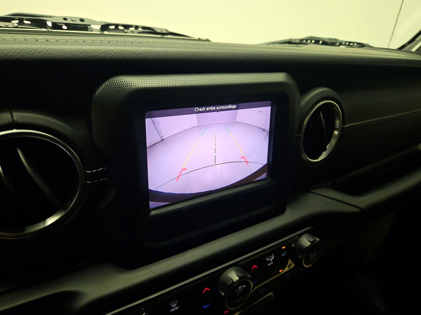 2018 Jeep All-New Wrangler Unlimited Sahara - Photo 15