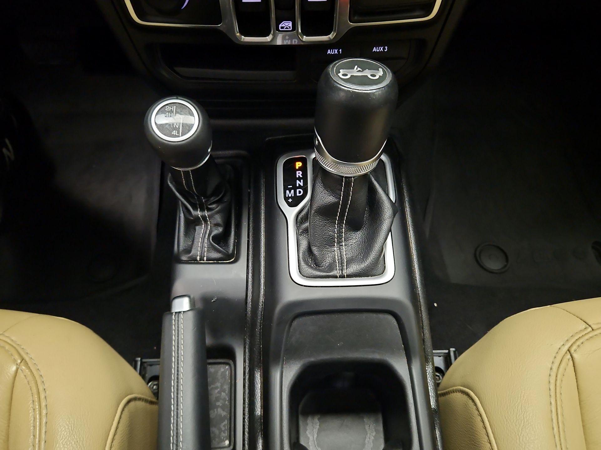 Thumbnail: 2018 Jeep Wrangler - 17
