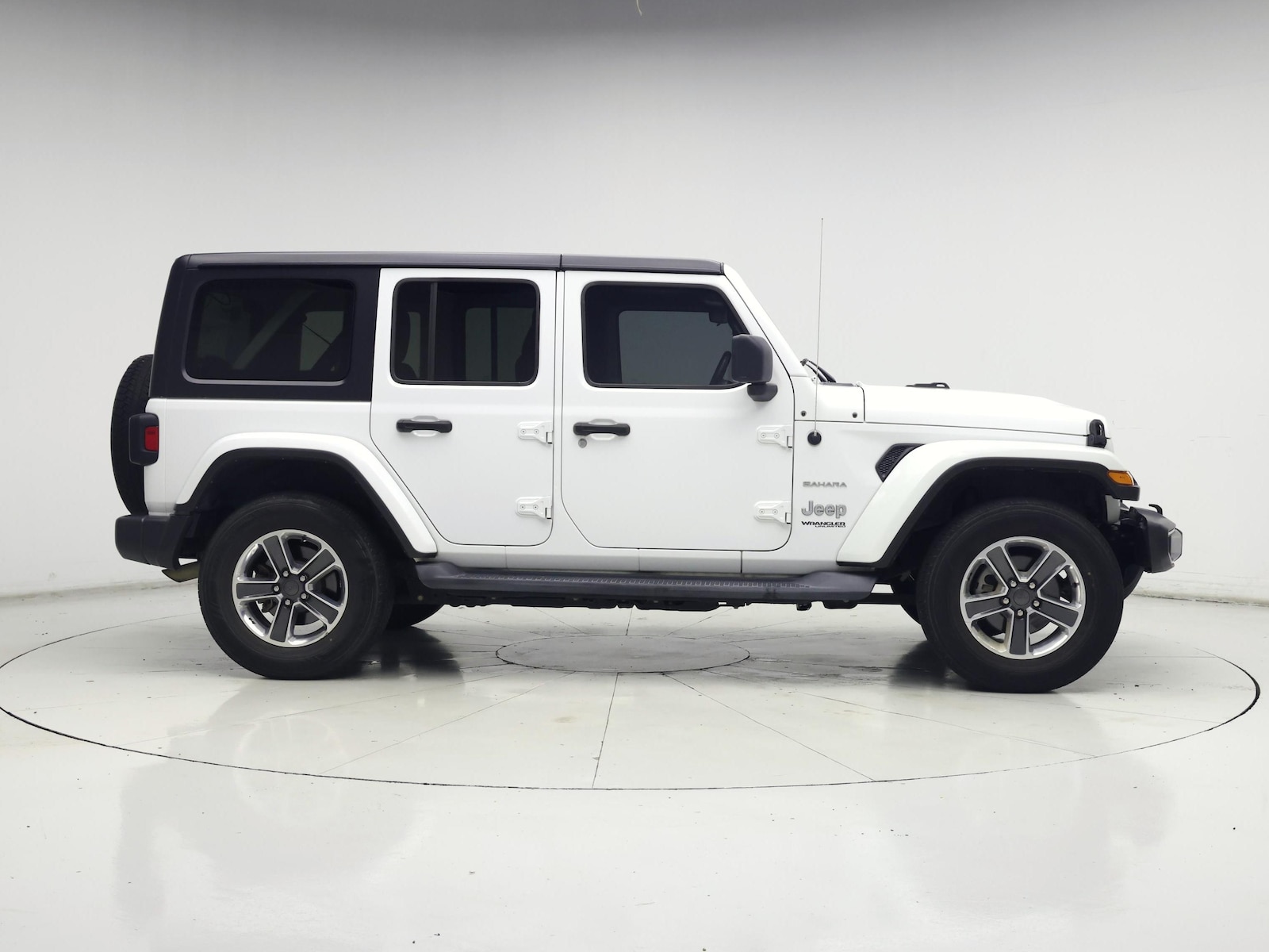 2018 Jeep All-New Wrangler Unlimited Sahara - Photo 8
