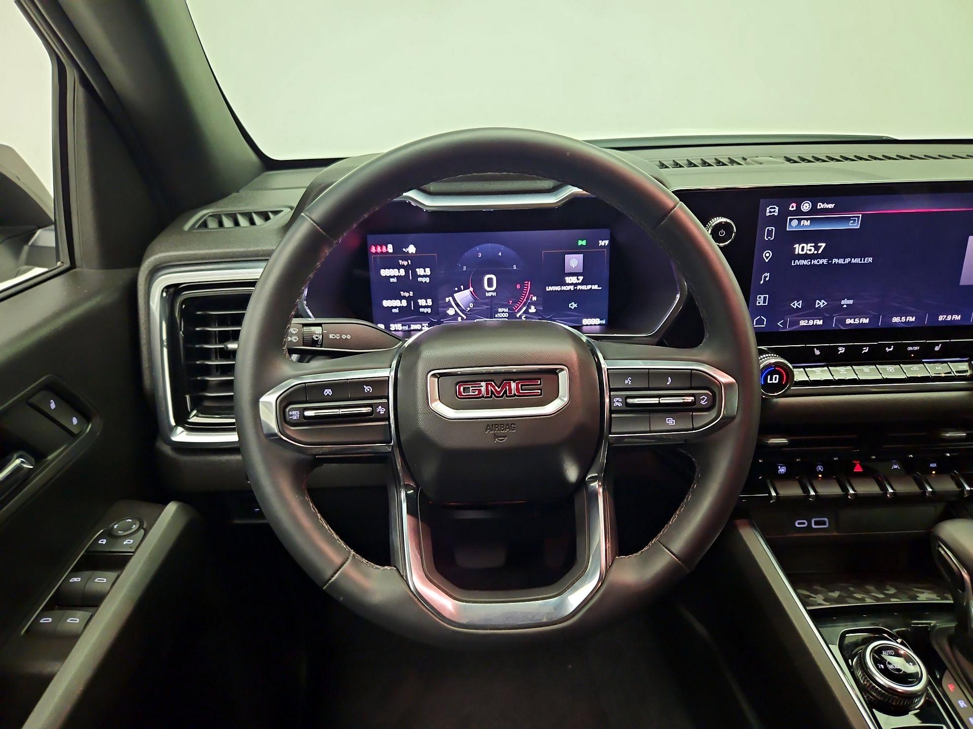 Thumbnail: 2025 GMC Canyon - 10