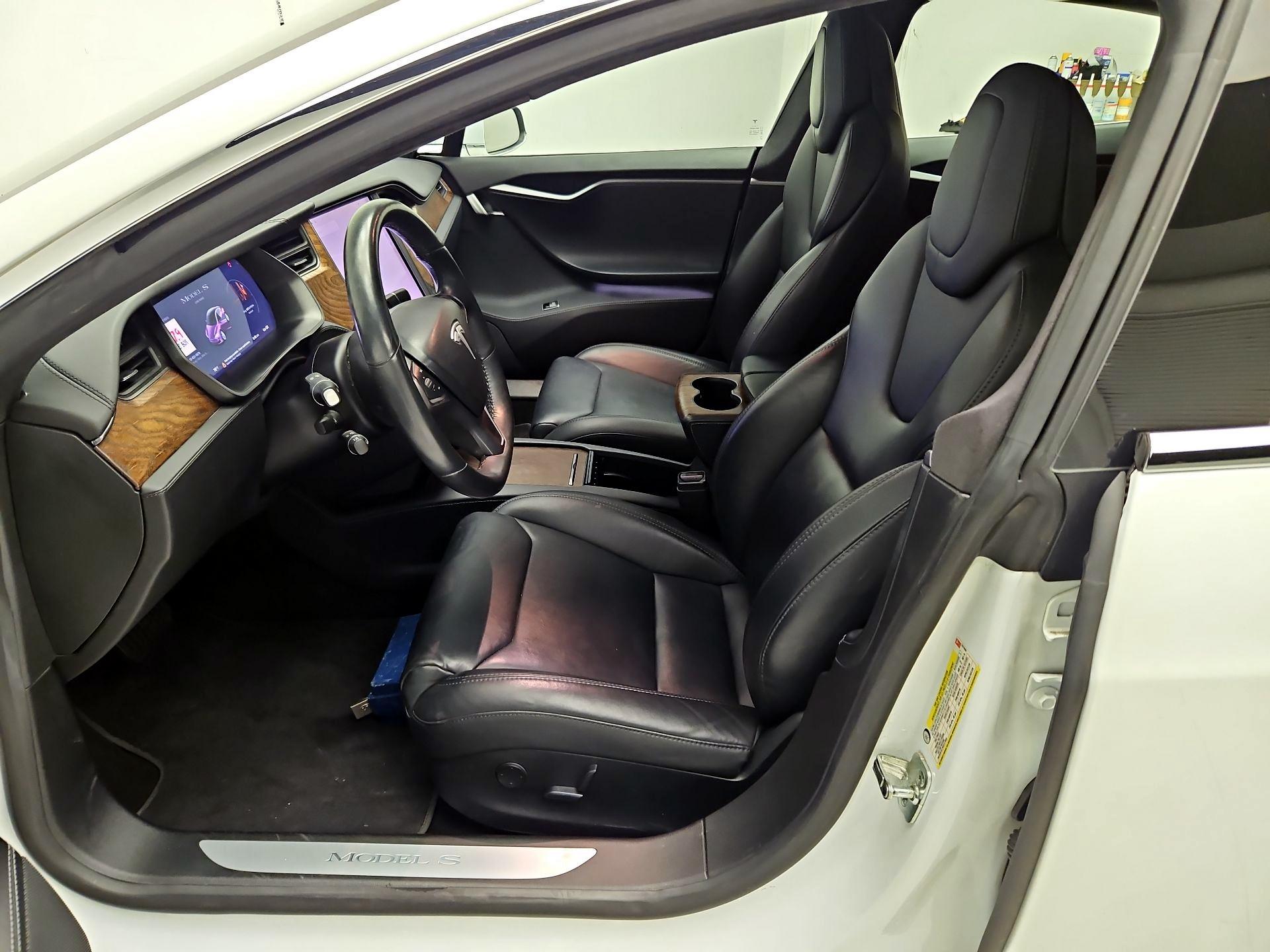 Thumbnail: 2019 Tesla Model S - 11