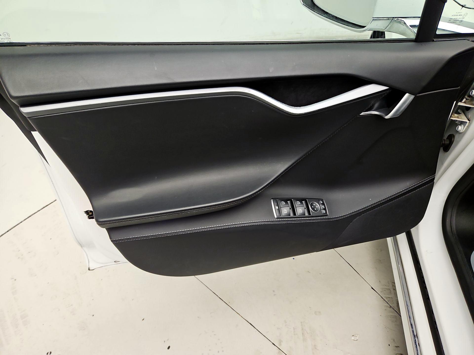 Thumbnail: 2019 Tesla Model S - 12