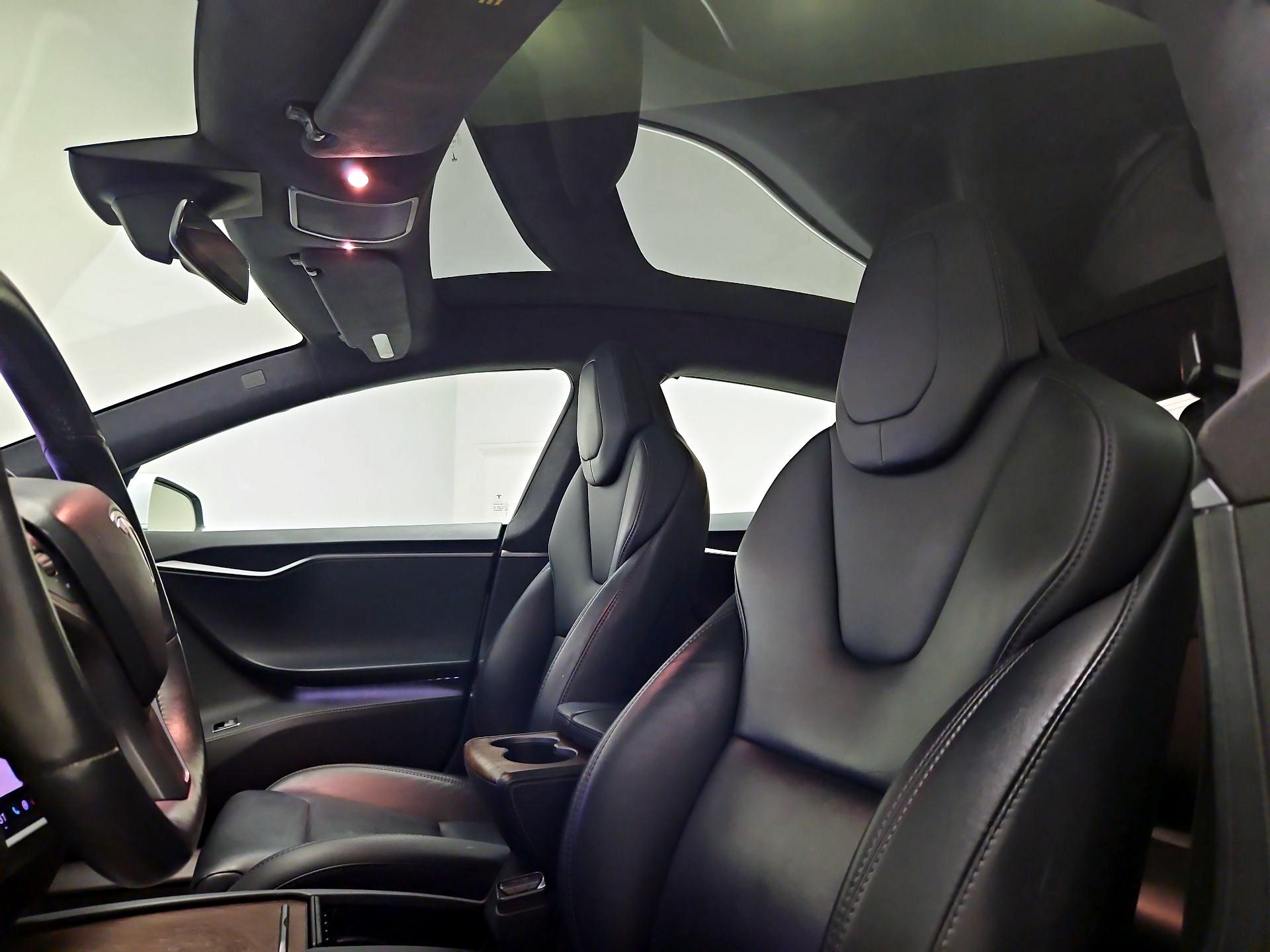 Thumbnail: 2019 Tesla Model S - 19