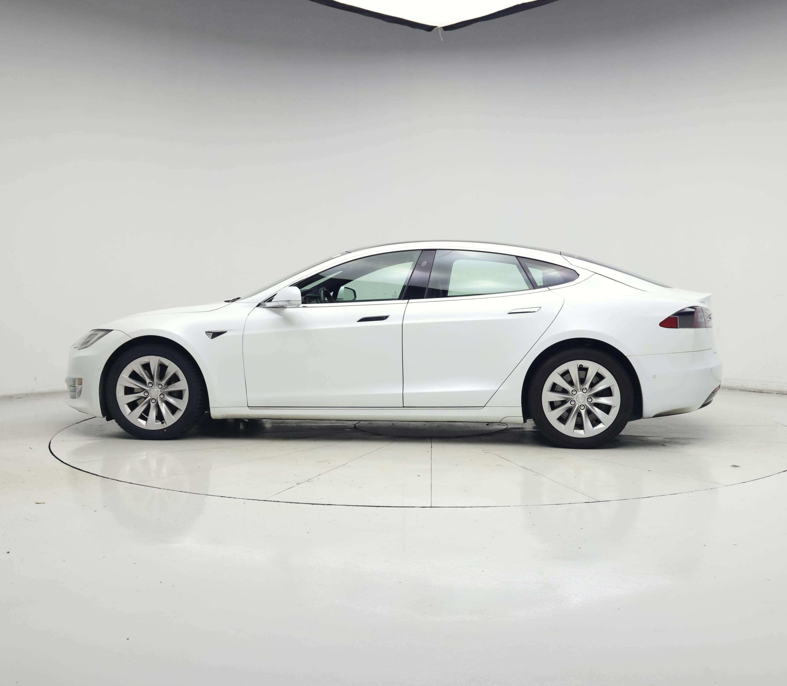 Thumbnail: 2019 Tesla Model S - 3