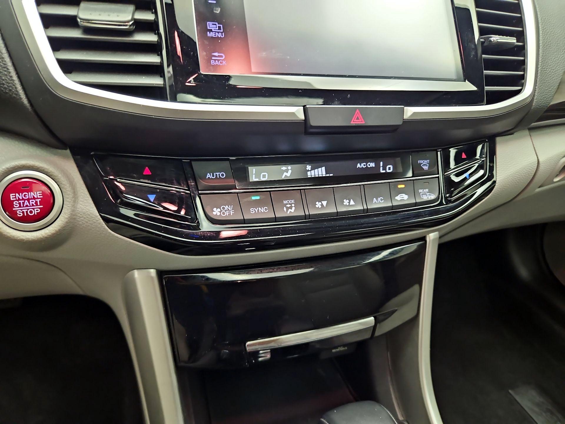 Thumbnail: 2016 Honda Accord - 16