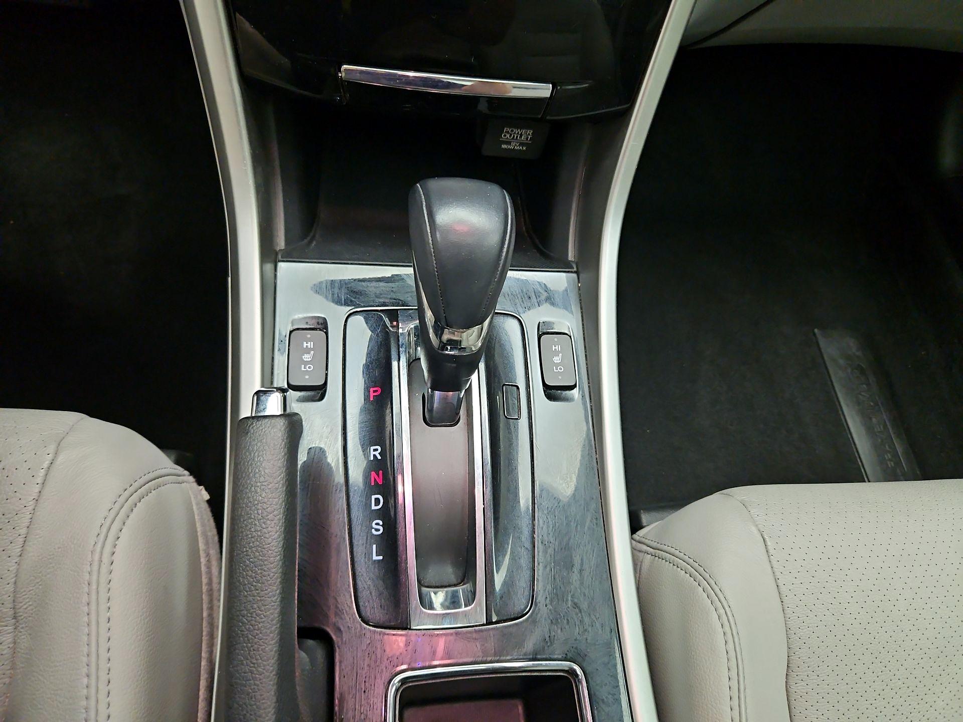 Thumbnail: 2016 Honda Accord - 17