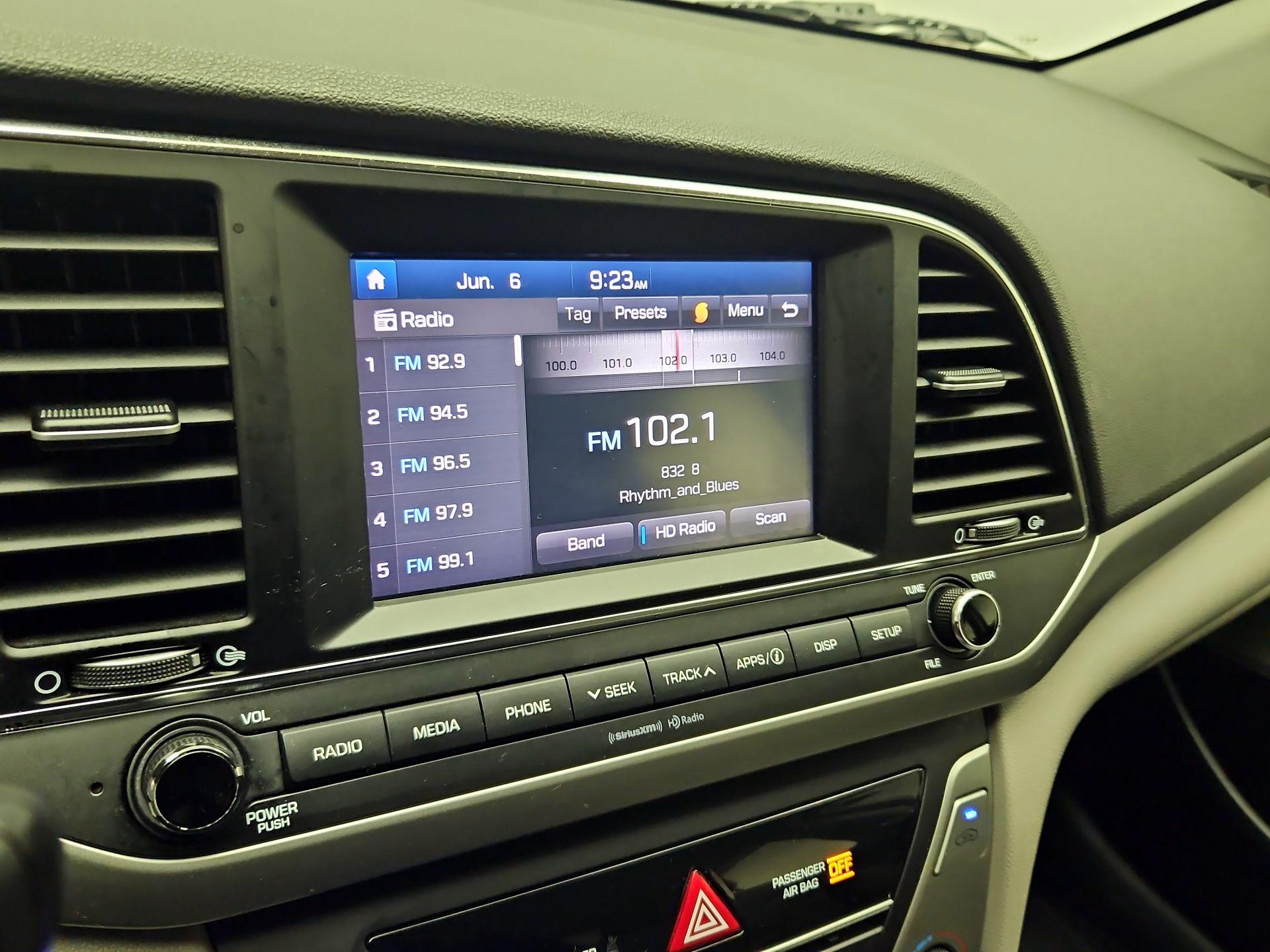 Thumbnail: 2017 Hyundai Elantra - 15