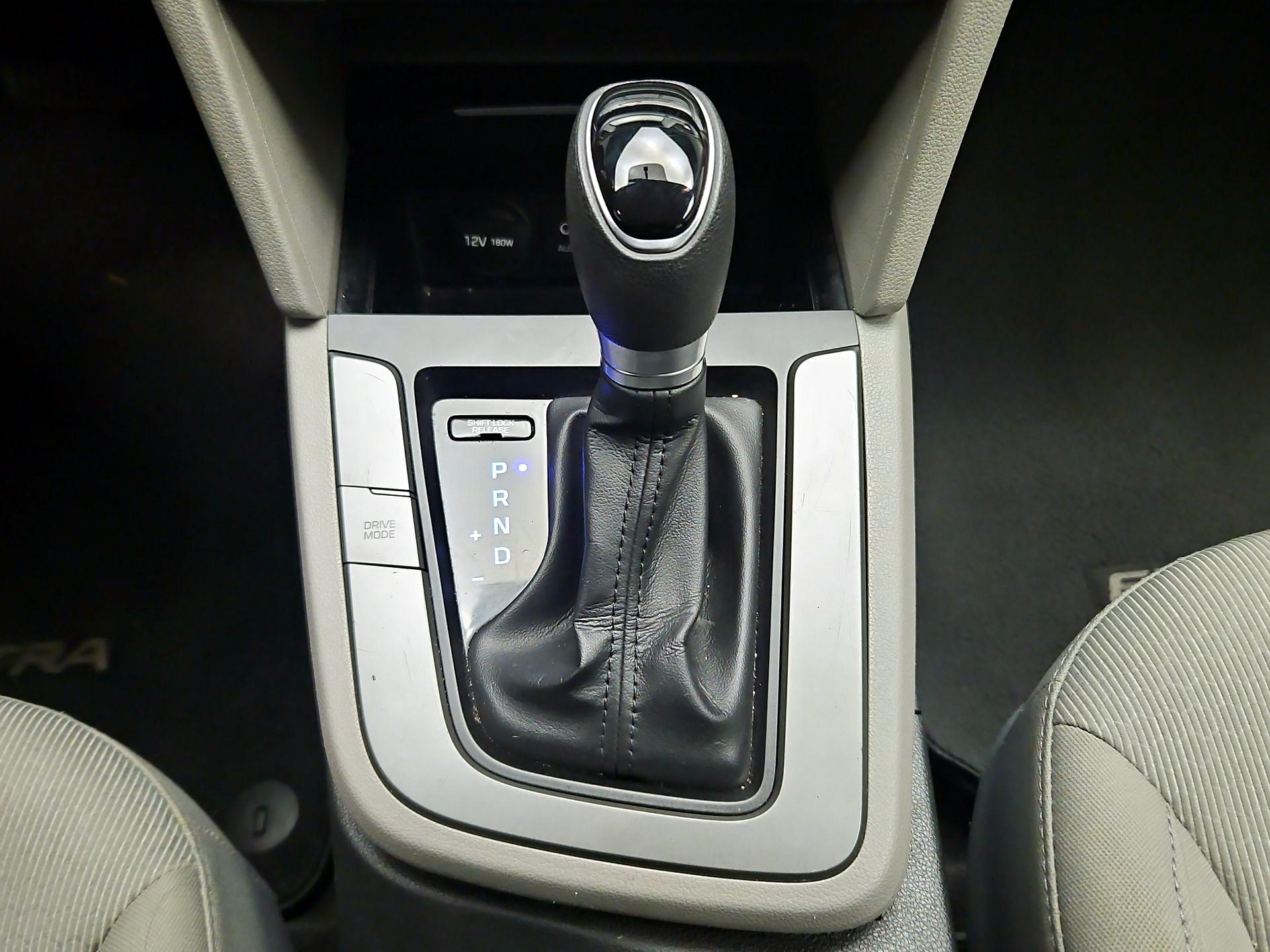 Thumbnail: 2017 Hyundai Elantra - 17