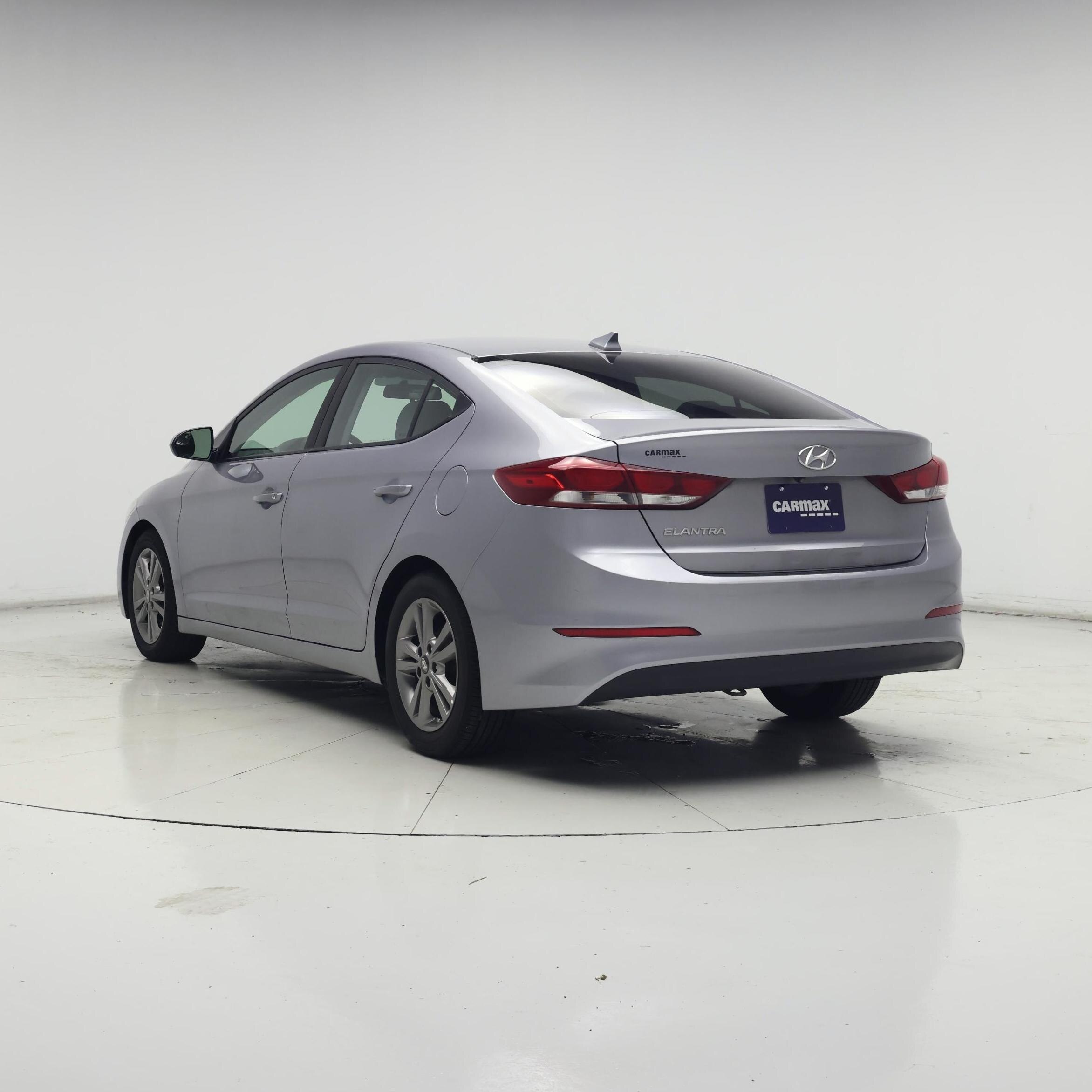Thumbnail: 2017 Hyundai Elantra - 2