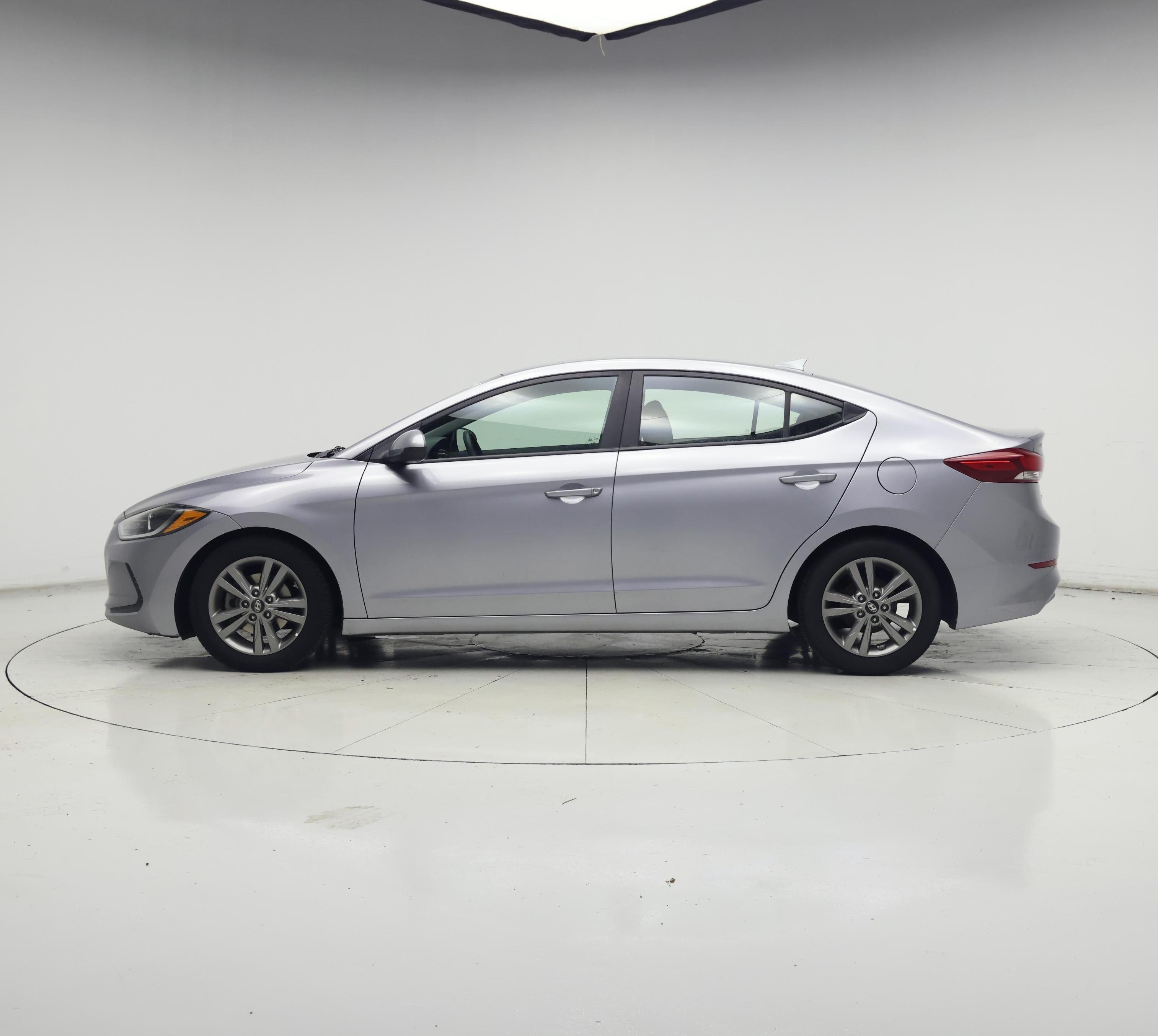 Thumbnail: 2017 Hyundai Elantra - 3