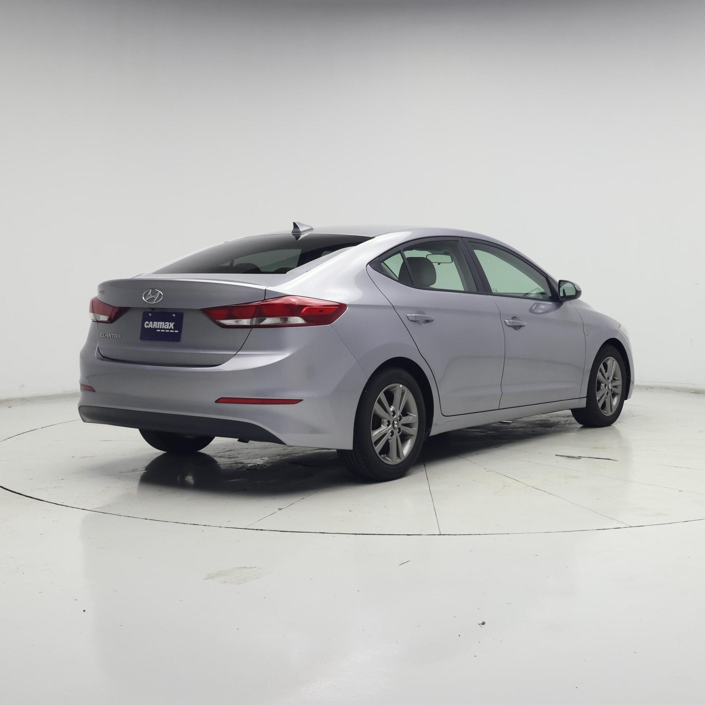 Thumbnail: 2017 Hyundai Elantra - 8
