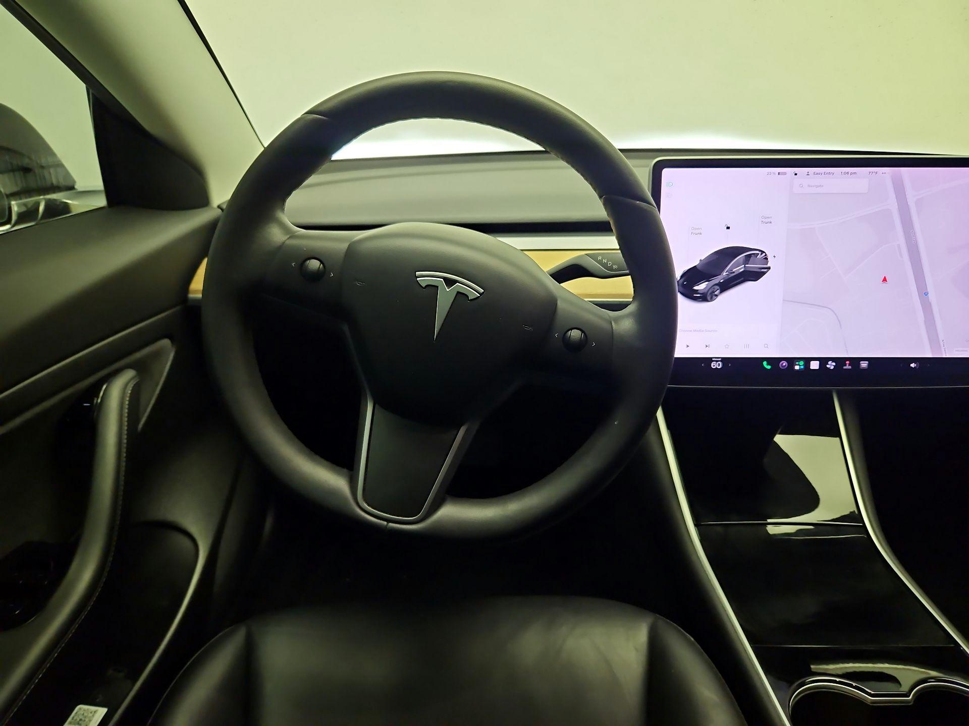 Thumbnail: 2020 Tesla Model 3 - 10