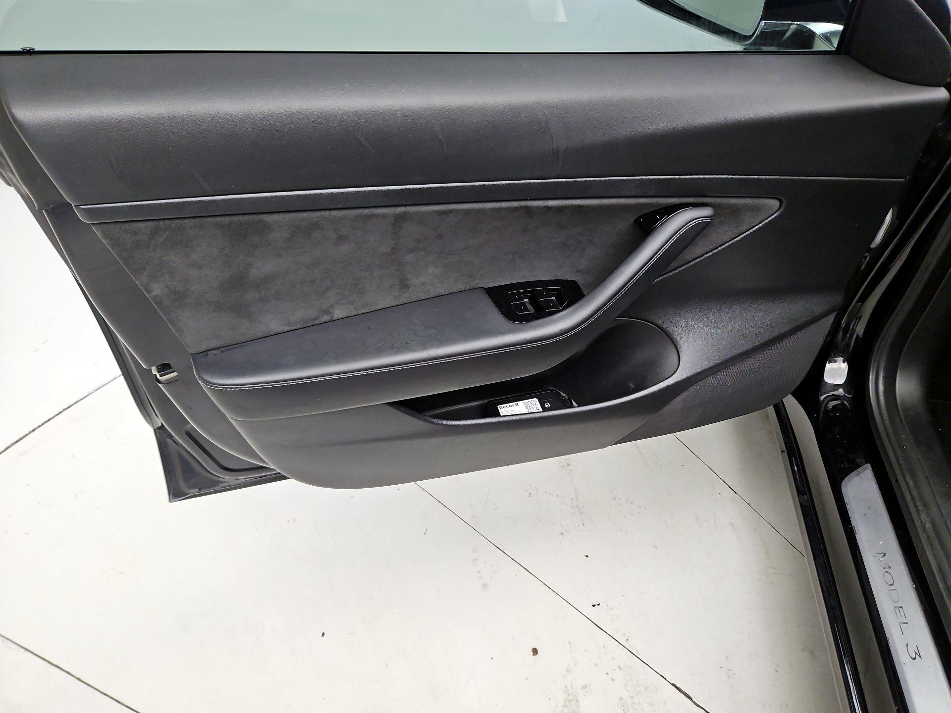 Thumbnail: 2020 Tesla Model 3 - 12