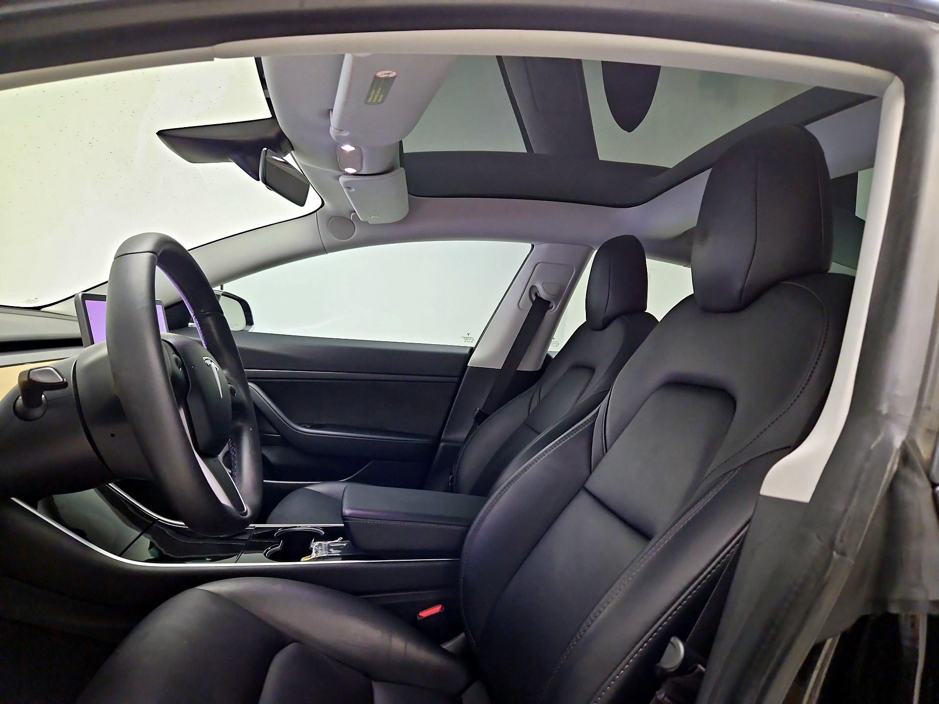Thumbnail: 2020 Tesla Model 3 - 18