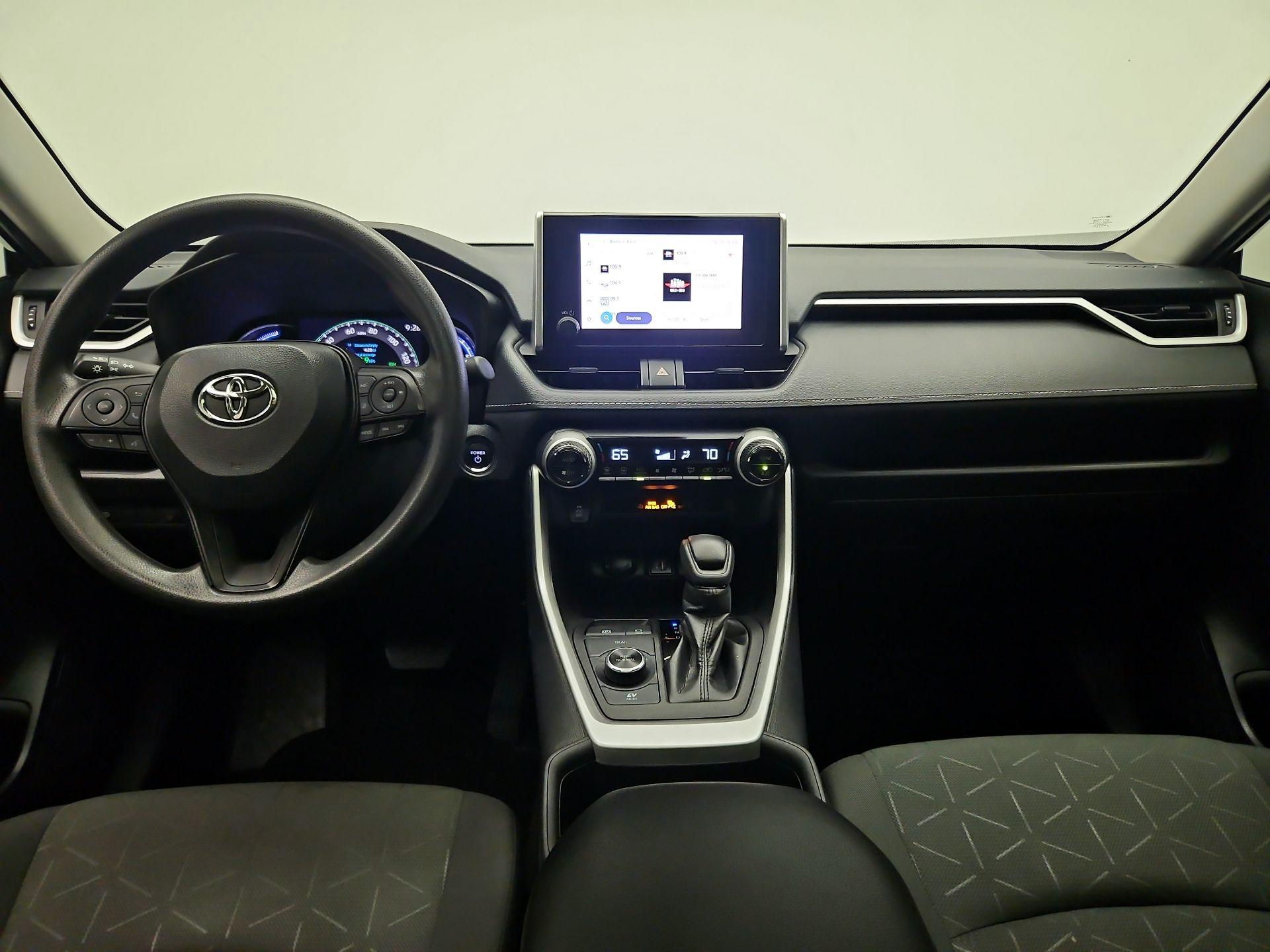 Thumbnail: 2024 Toyota RAV4 - 9