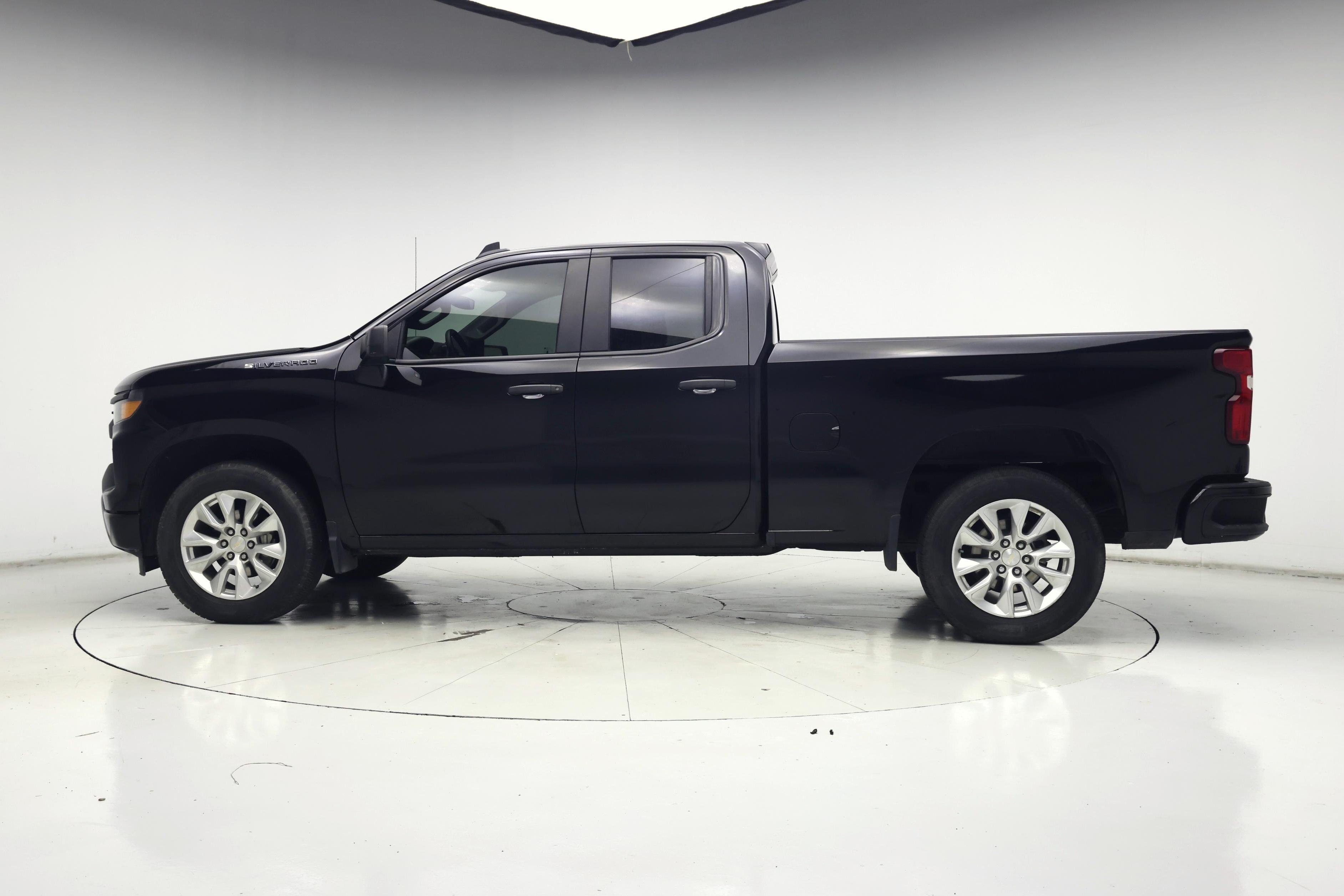 Thumbnail: 2024 Chevrolet Silverado 1500 - 3